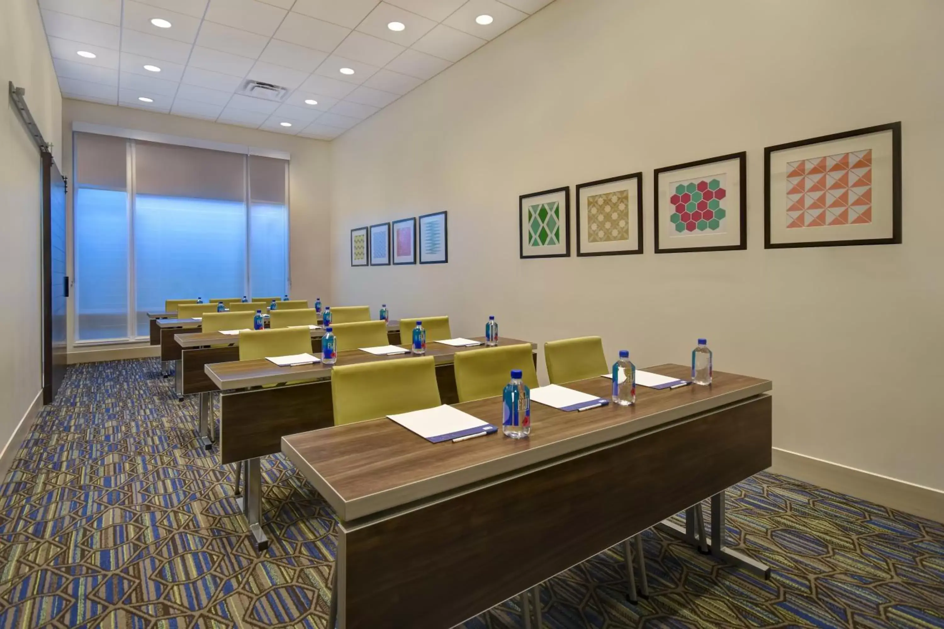 Meeting/conference room in Holiday Inn Express & Suites - Galveston Beach, an IHG Hotel
