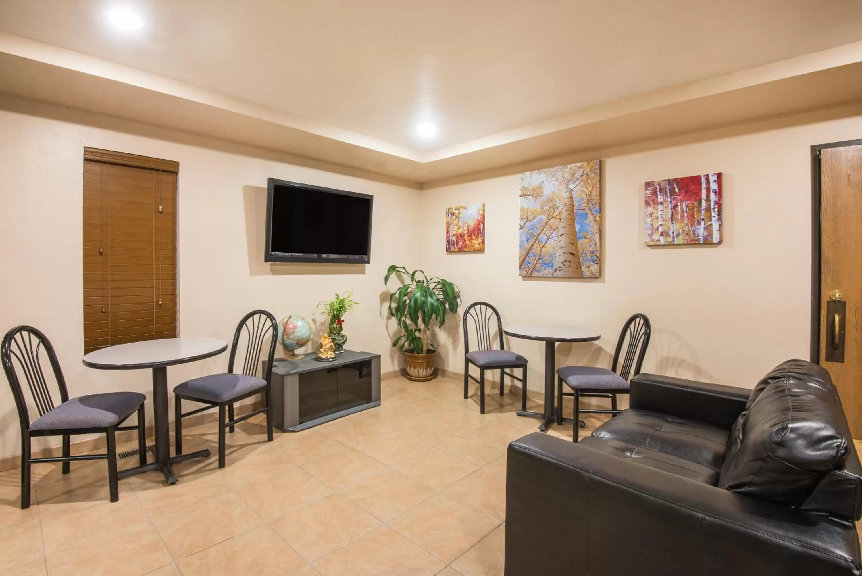 Lobby or reception in Super 8 by Wyndham Colby