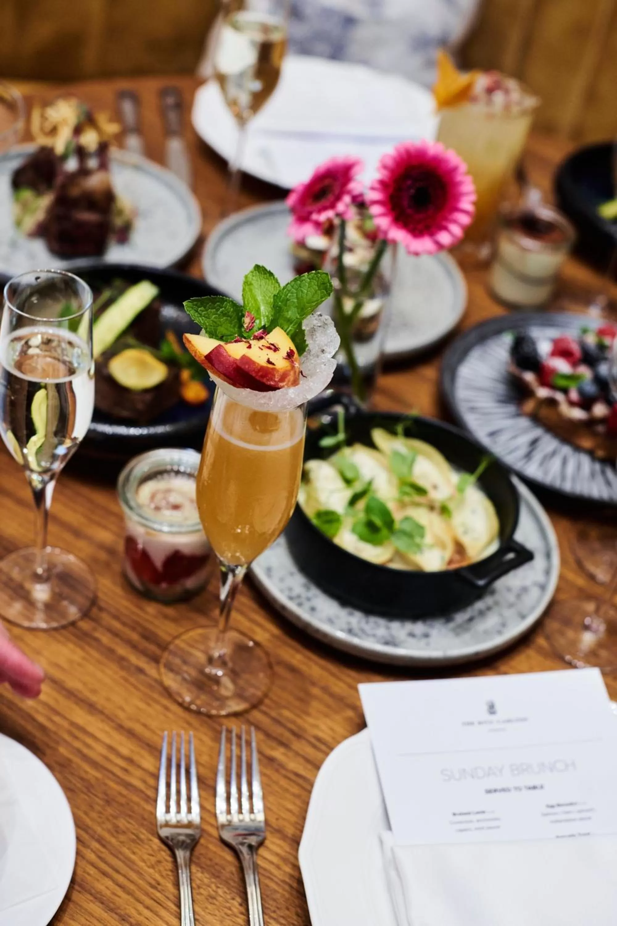 Restaurant/places to eat in Al Habtoor Palace Budapest, Preferred Hotels & Resorts