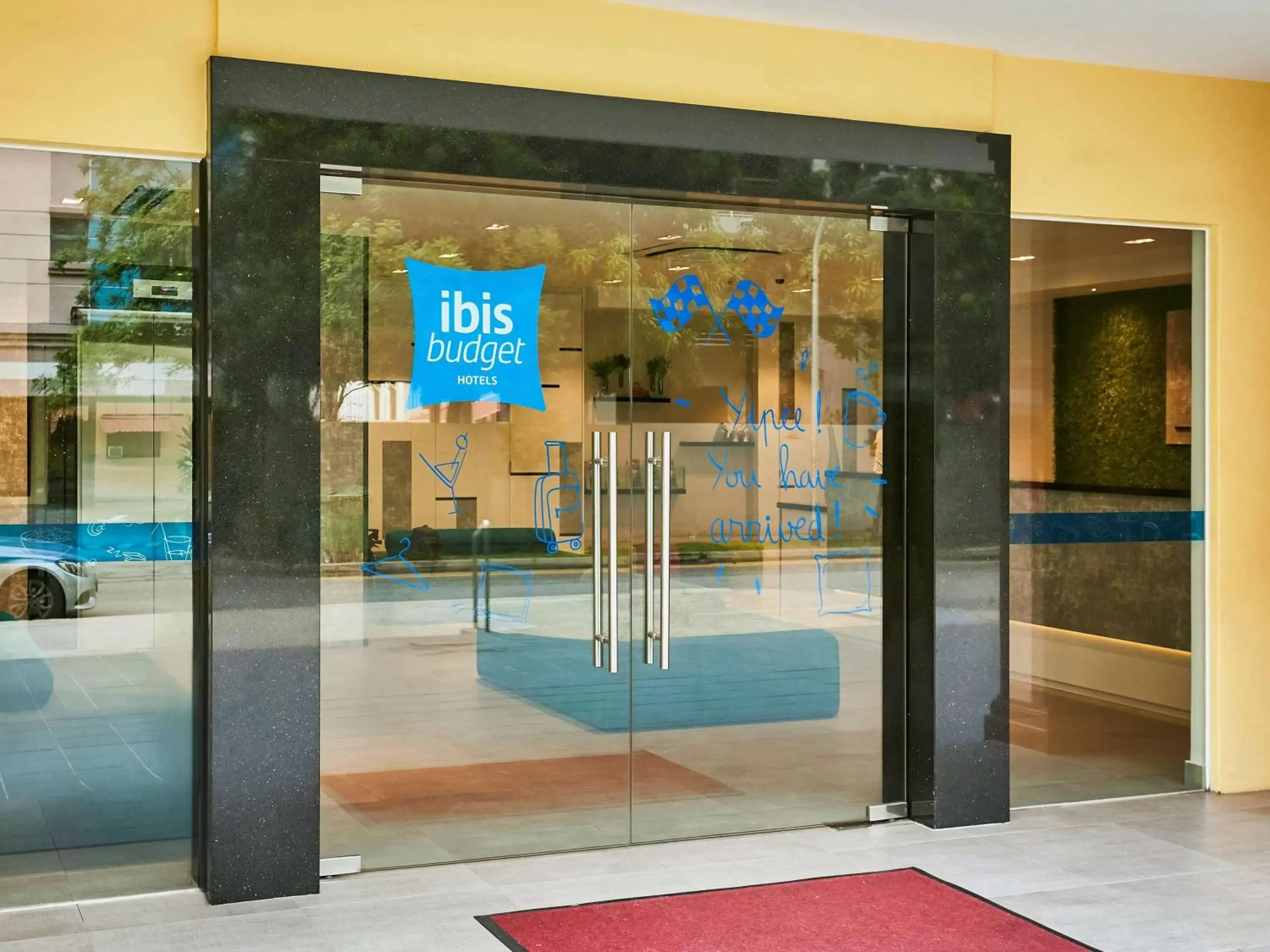Property building in ibis budget Singapore Emerald