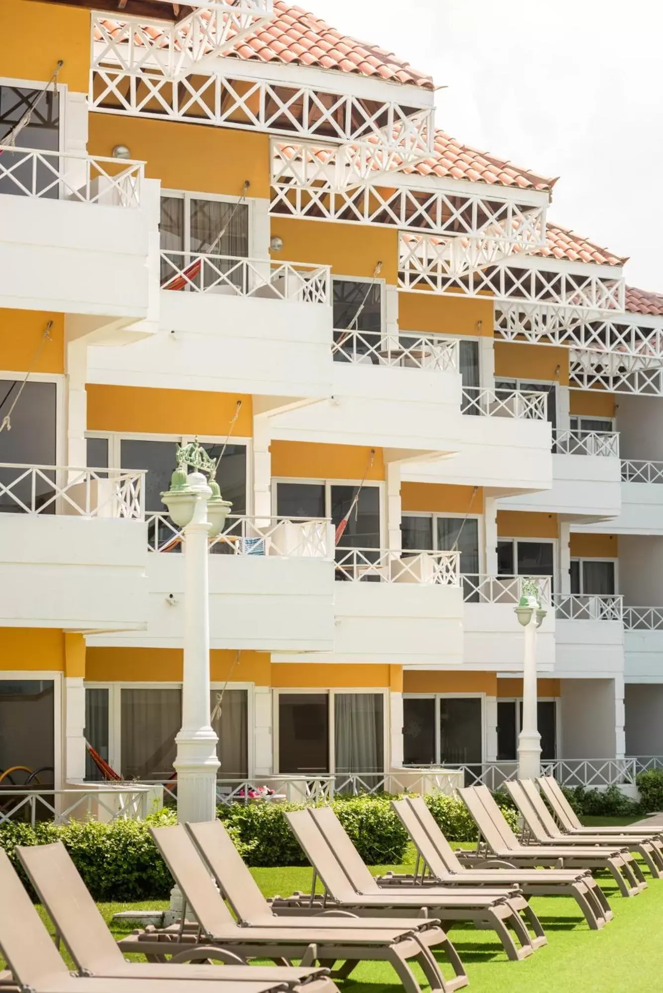 Property Building in Hotel Las Americas Casa de Playa