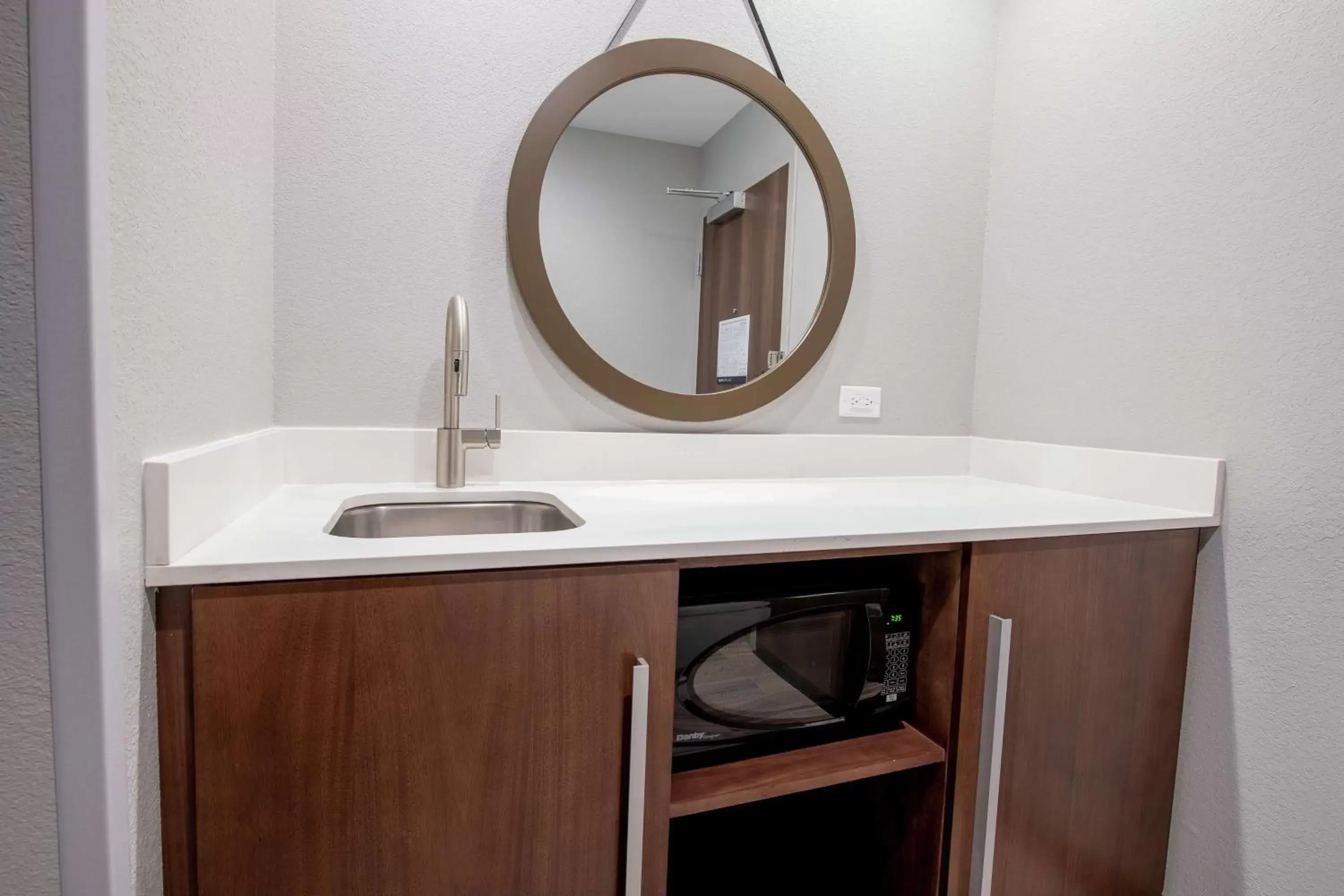 Bedroom, Bathroom in Hampton Inn & Suites Duncanville Dallas, Tx