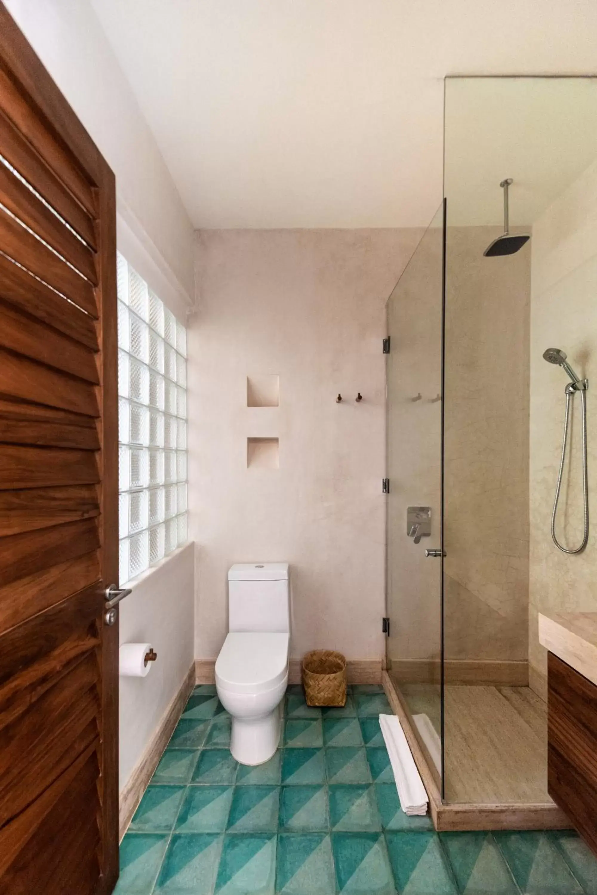 Shower, Bathroom in Hotel Tiki Tiki Tulum