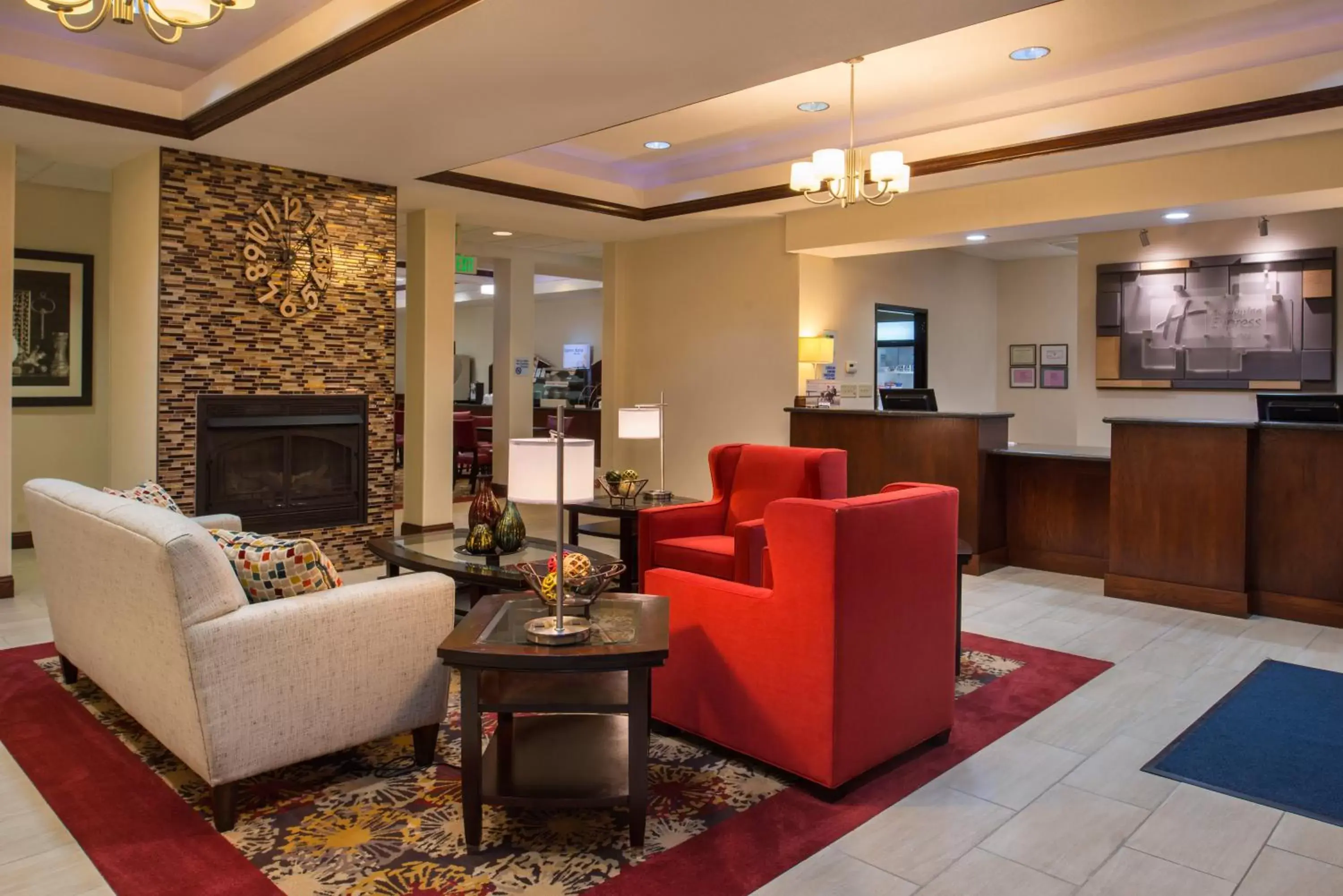 Property building, Seating Area in Holiday Inn Express & Suites Pittsburg, an IHG Hotel