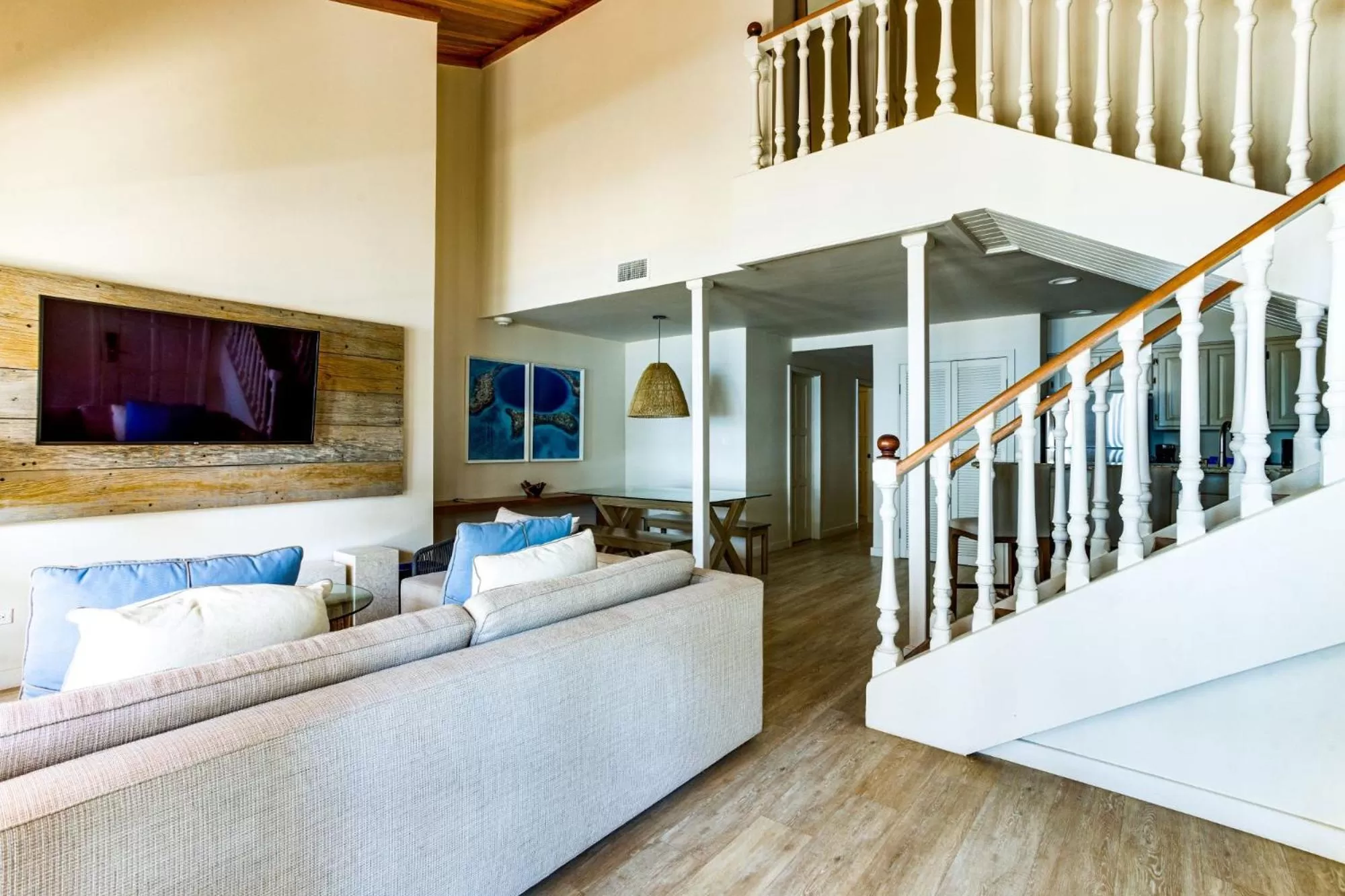 Alaia Belize, Autograph Collection