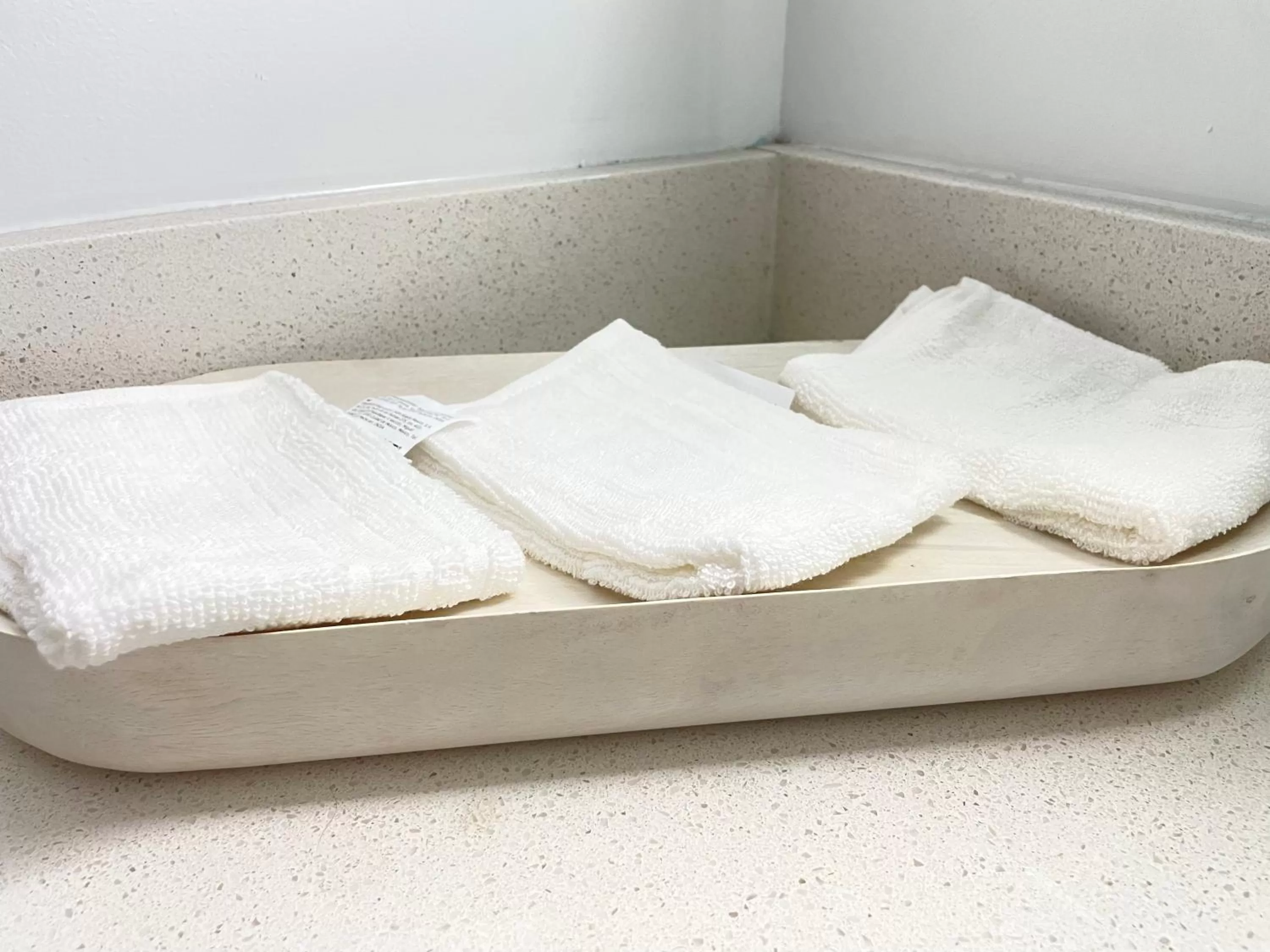 towels, Bed in Amazing DTLA View 1bd Full Kitchen Free Private Parking.