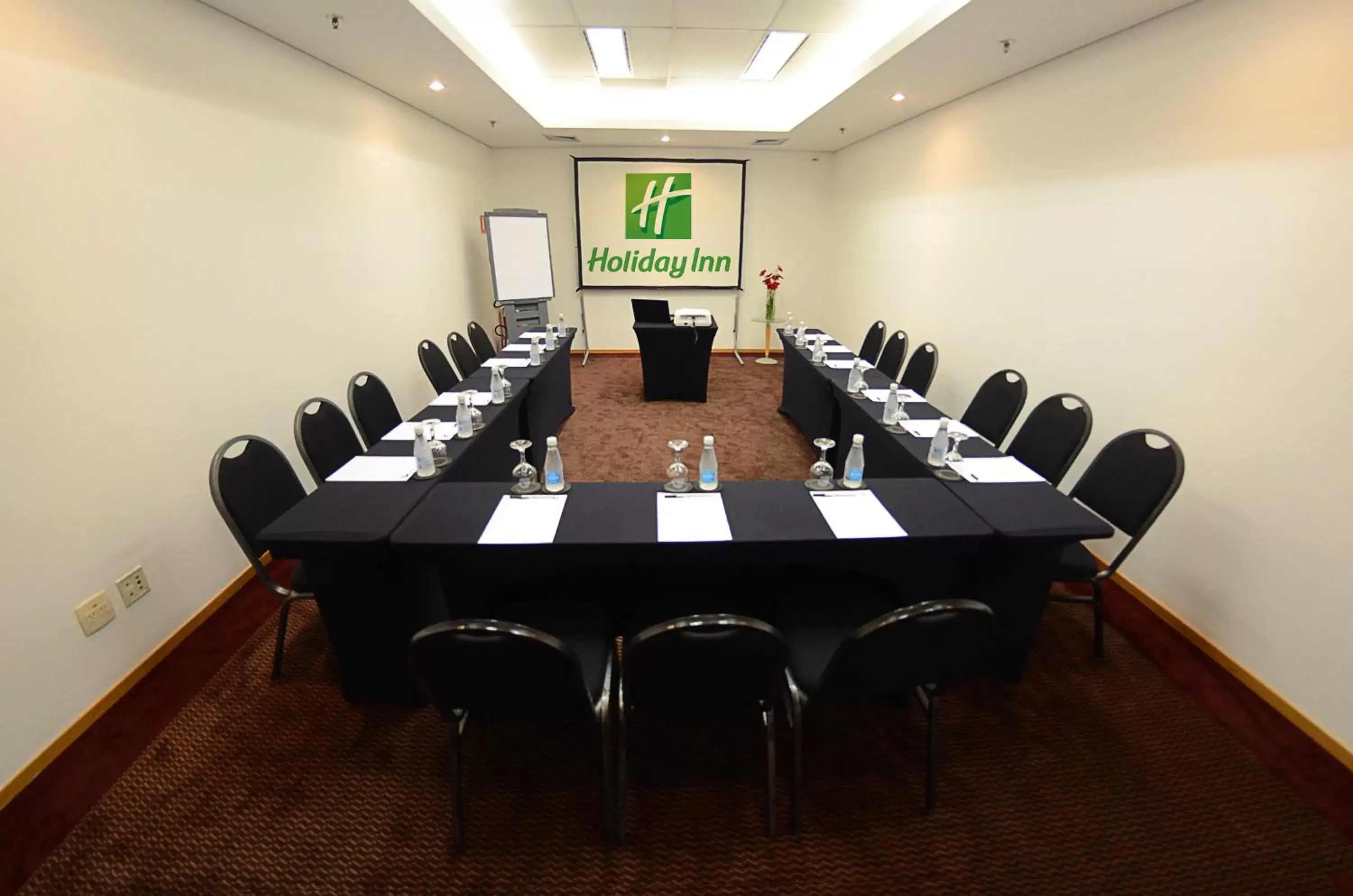 Meeting/conference room in Holiday Inn Parque Anhembi, an IHG Hotel