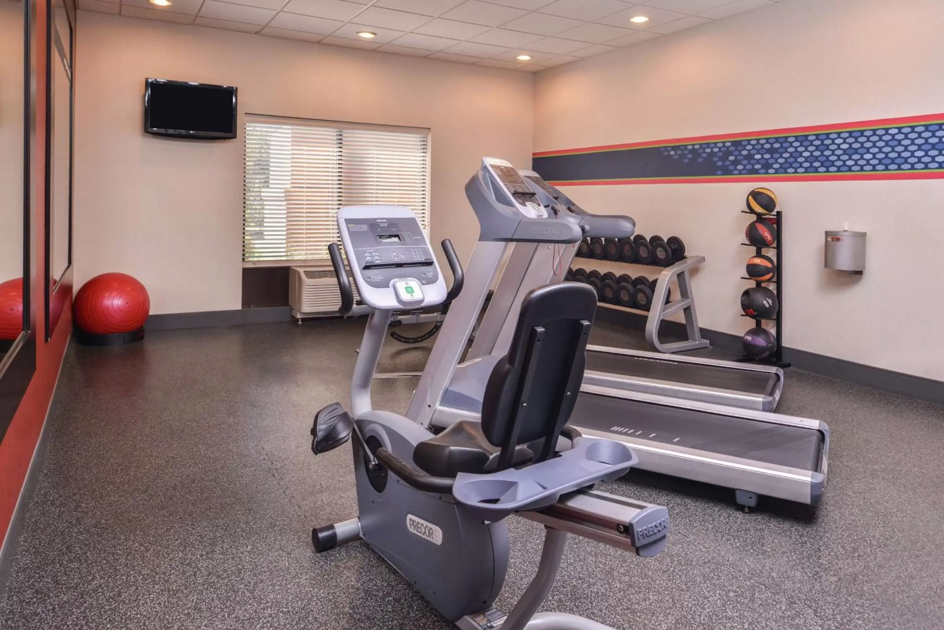 Fitness centre/facilities, Fitness Center/Facilities in Hampton Inn Jackson-College Avenue