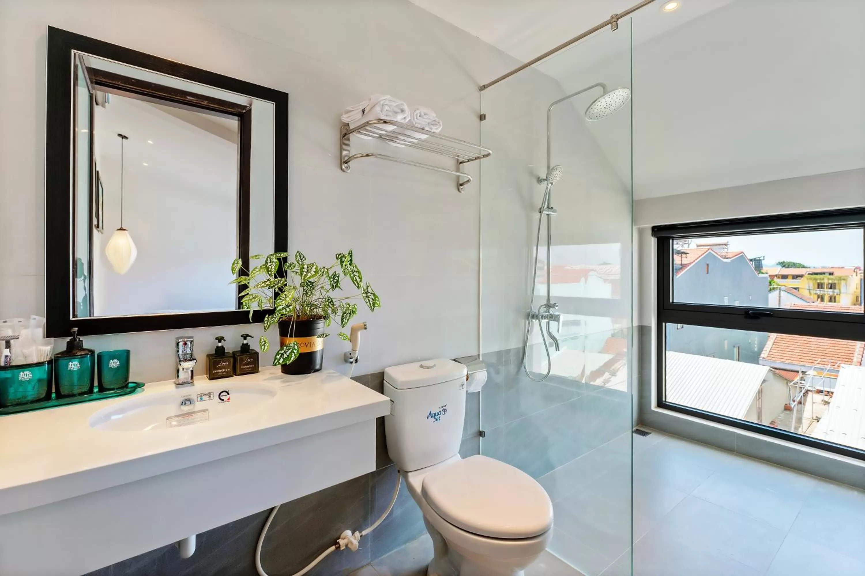 Shower in Lacasa Old Town Villa