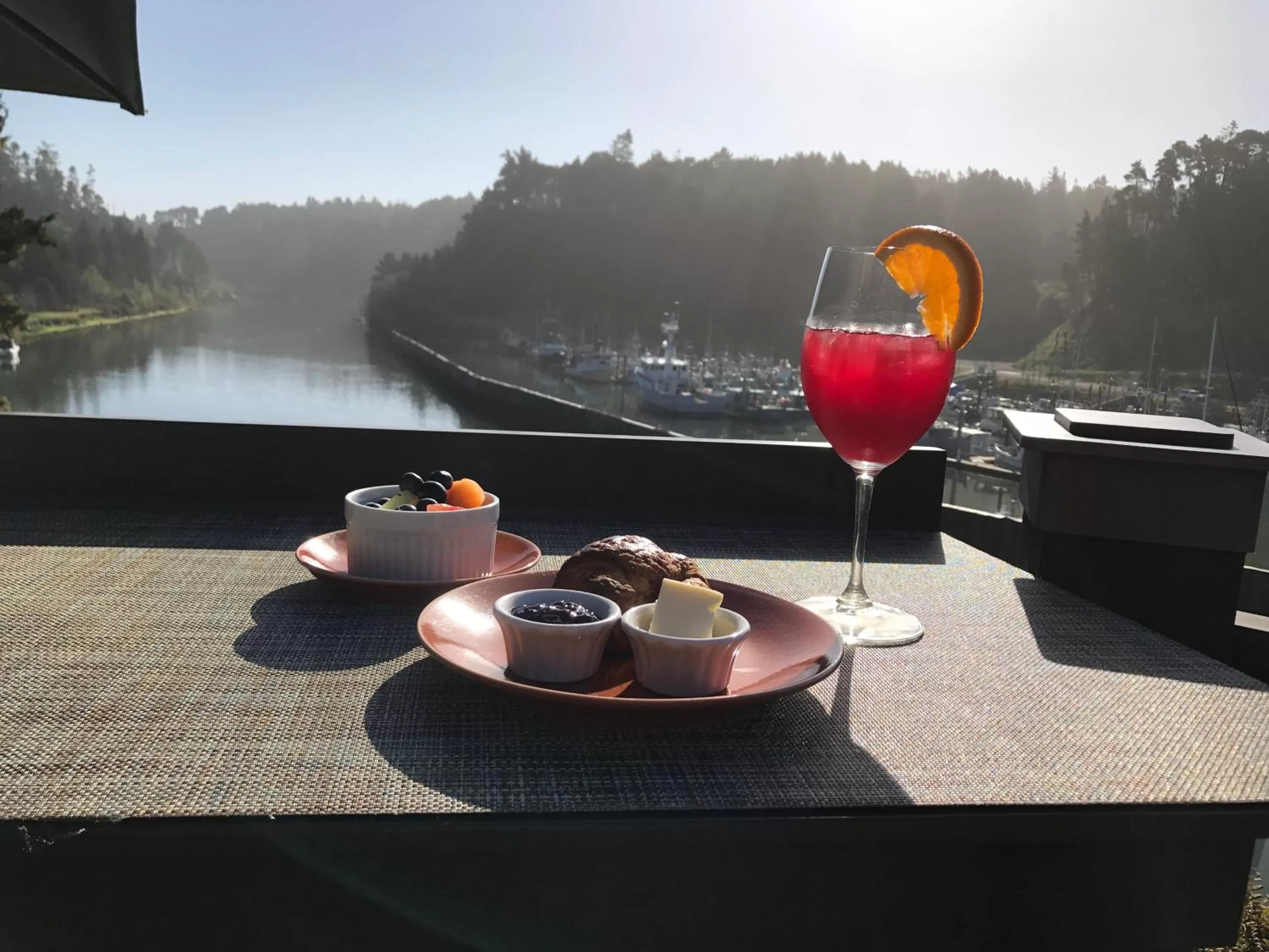 Restaurant/places to eat in Noyo Harbor Inn