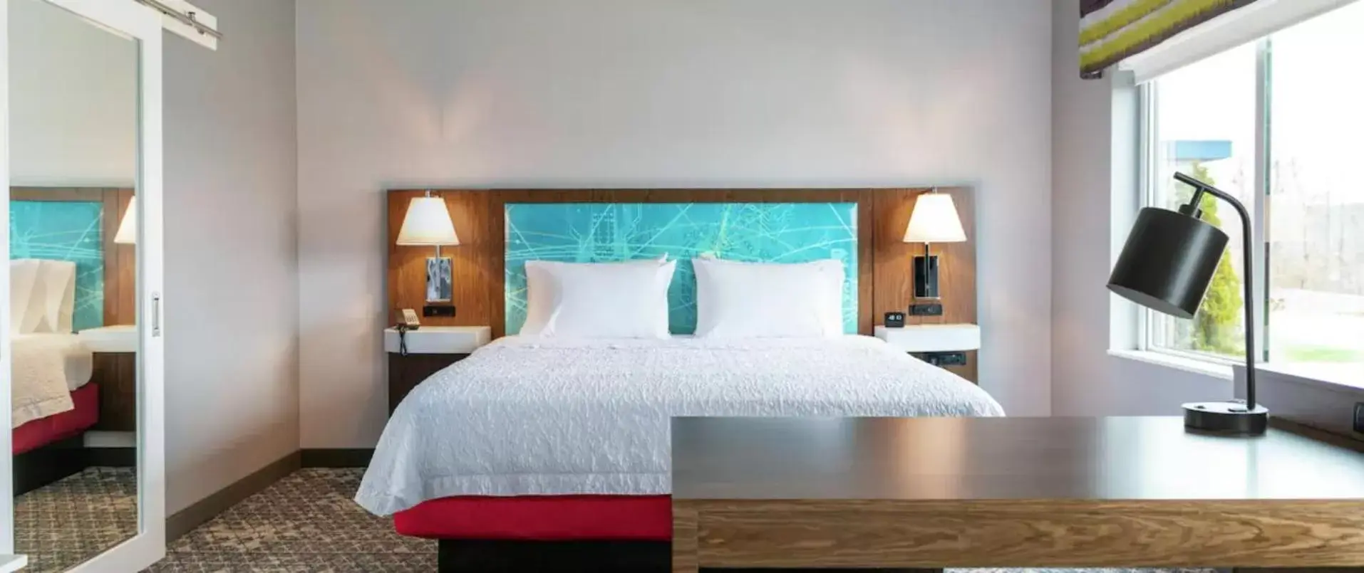 Bed in Hampton Inn & Suites Williamstown Ark Encounter, Ky