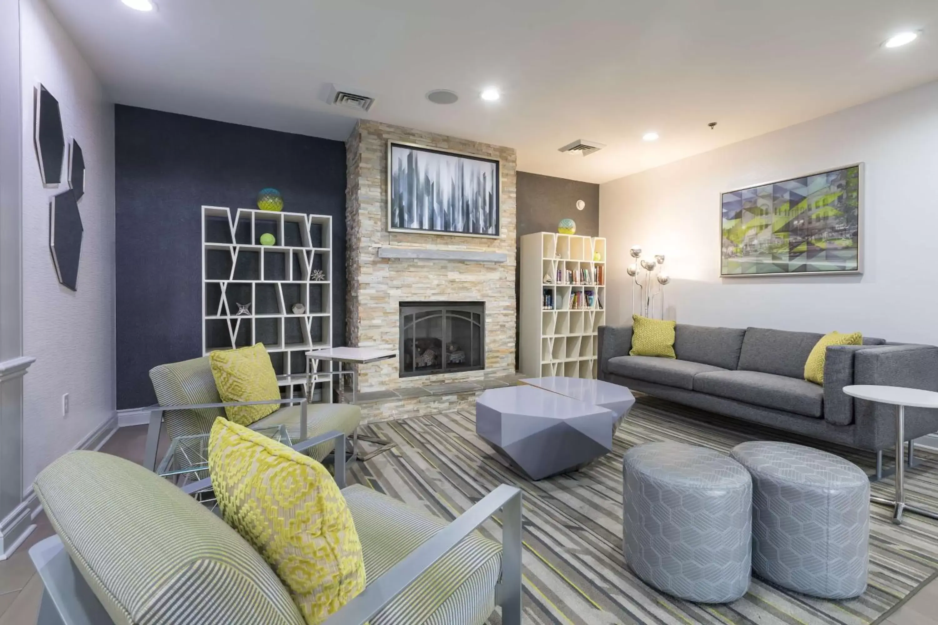 Lobby or reception, Seating Area in Country Inn & Suites by Radisson, Asheville Downtown Tunnel Road, NC