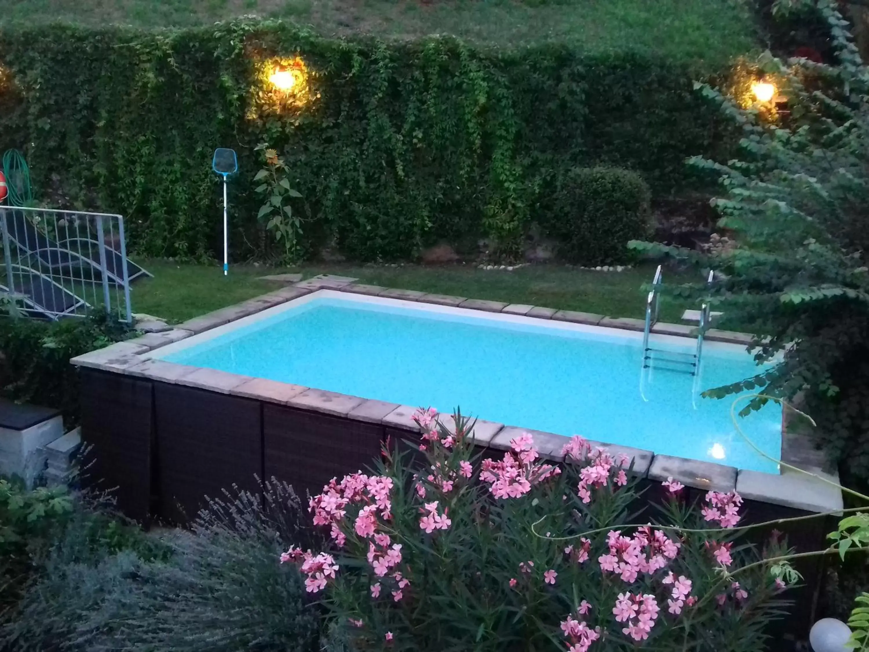 Swimming Pool in B&B Casa Cantoniera