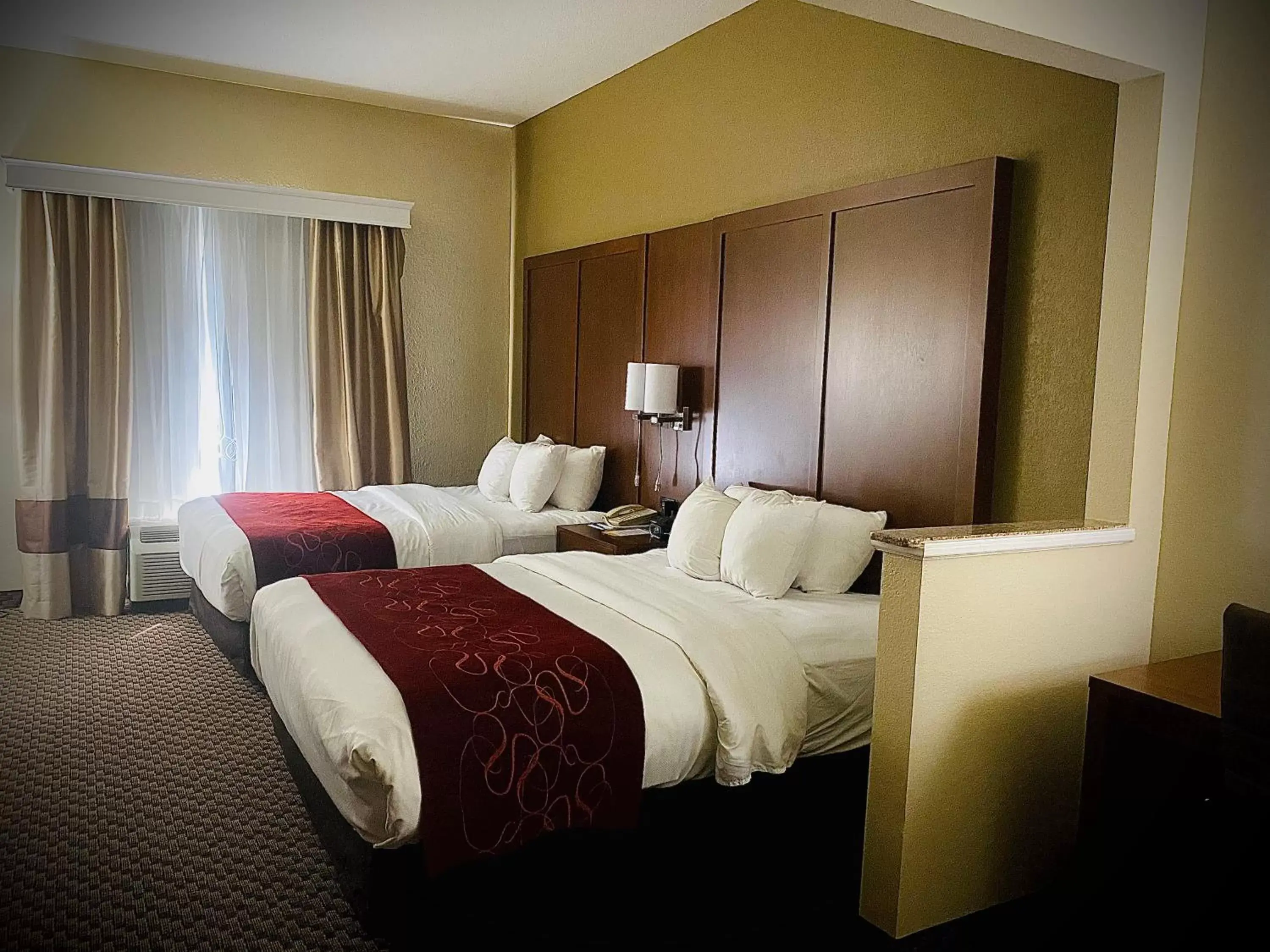Bed in Comfort Suites - Jefferson City