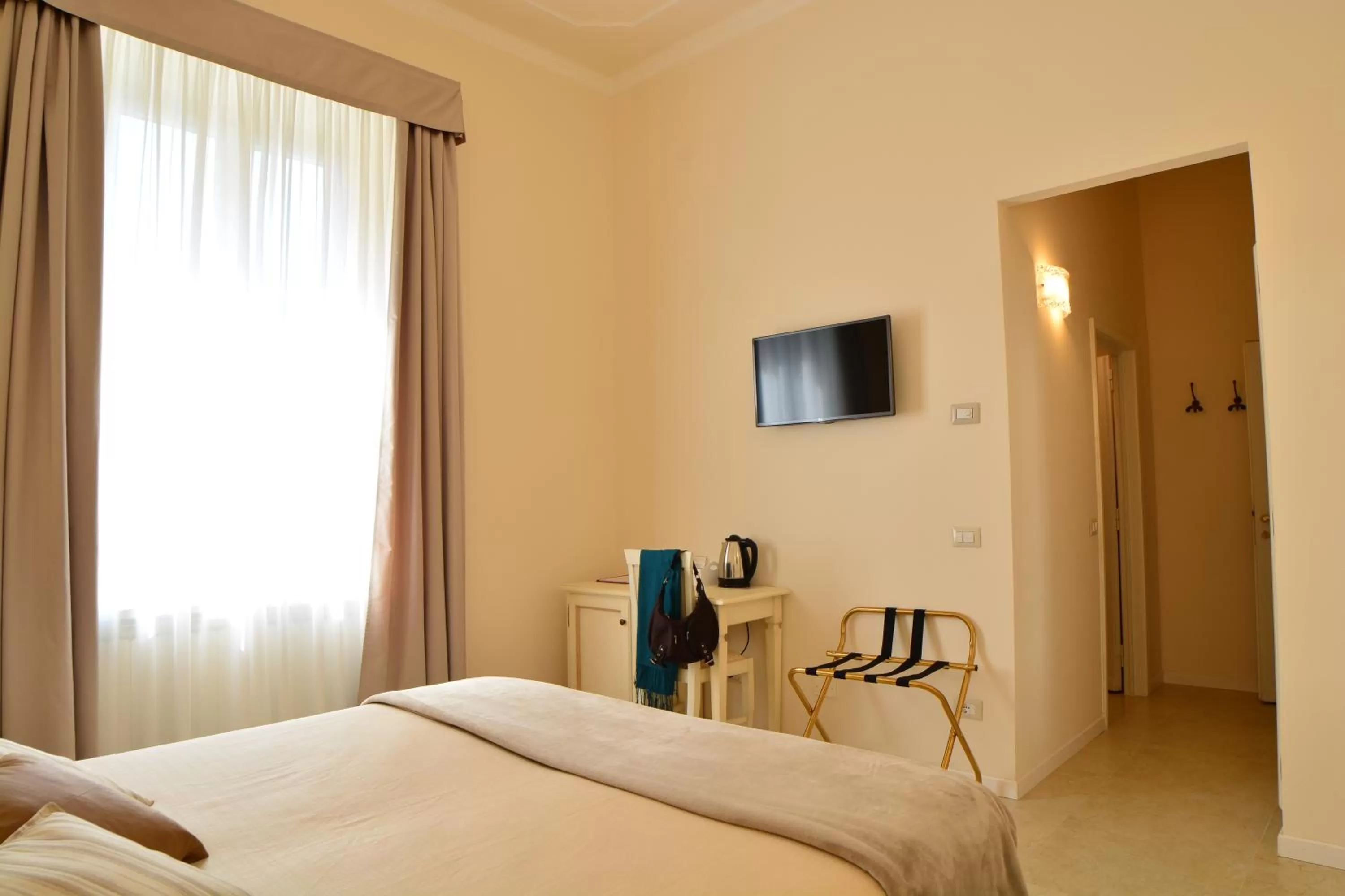 Photo of the whole room, Bed in Dimora Salviati