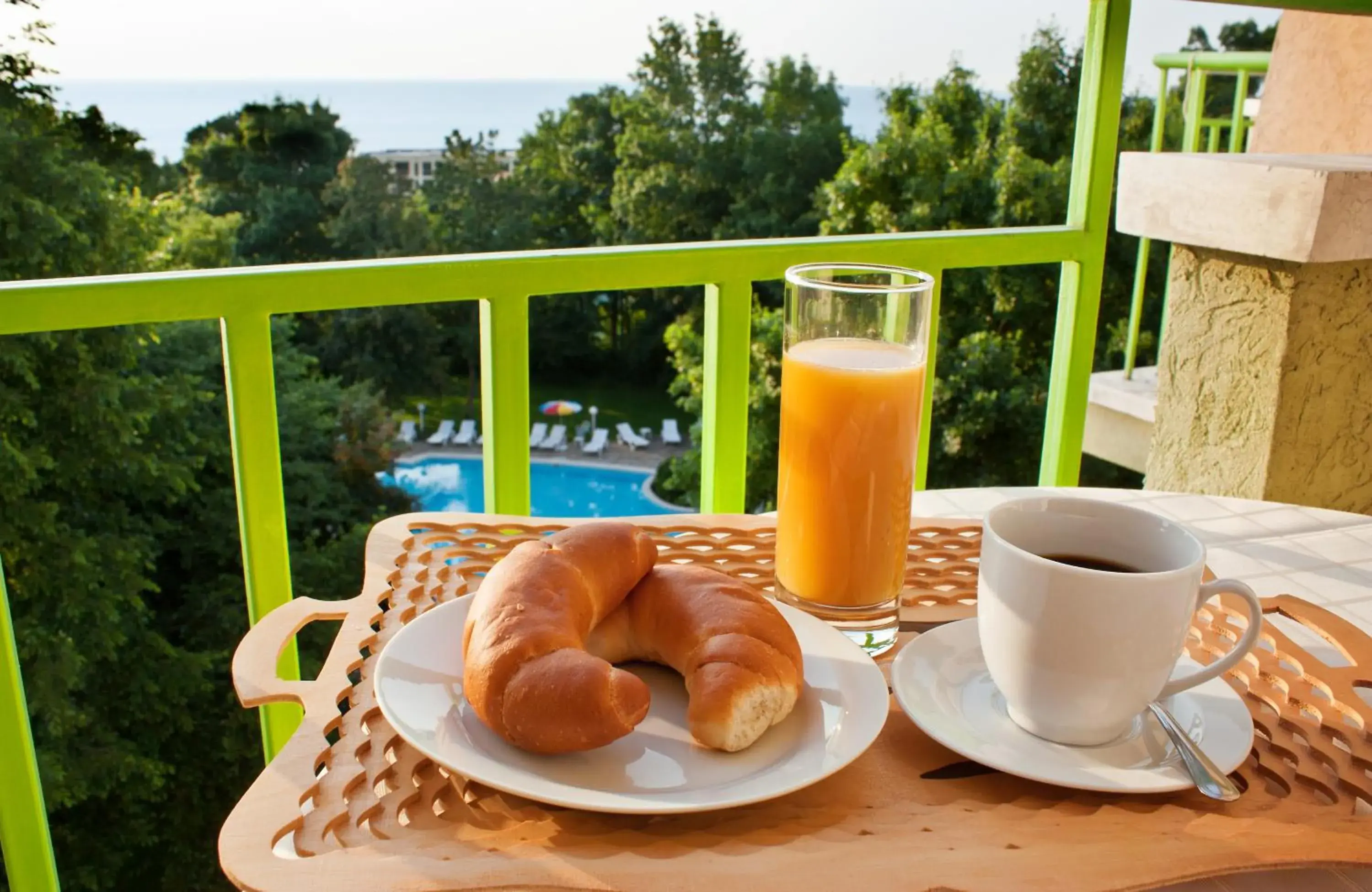 Pool view, Breakfast in Ljuljak Hotel