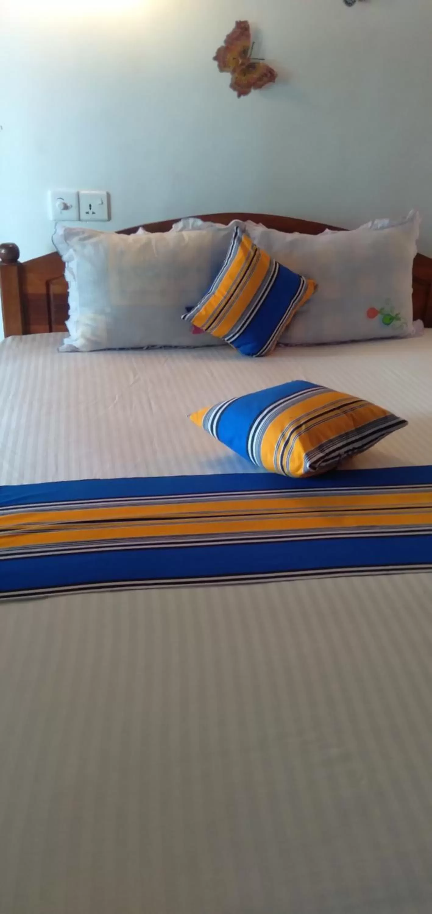 Photo of the whole room, Bed in Malithis lodge