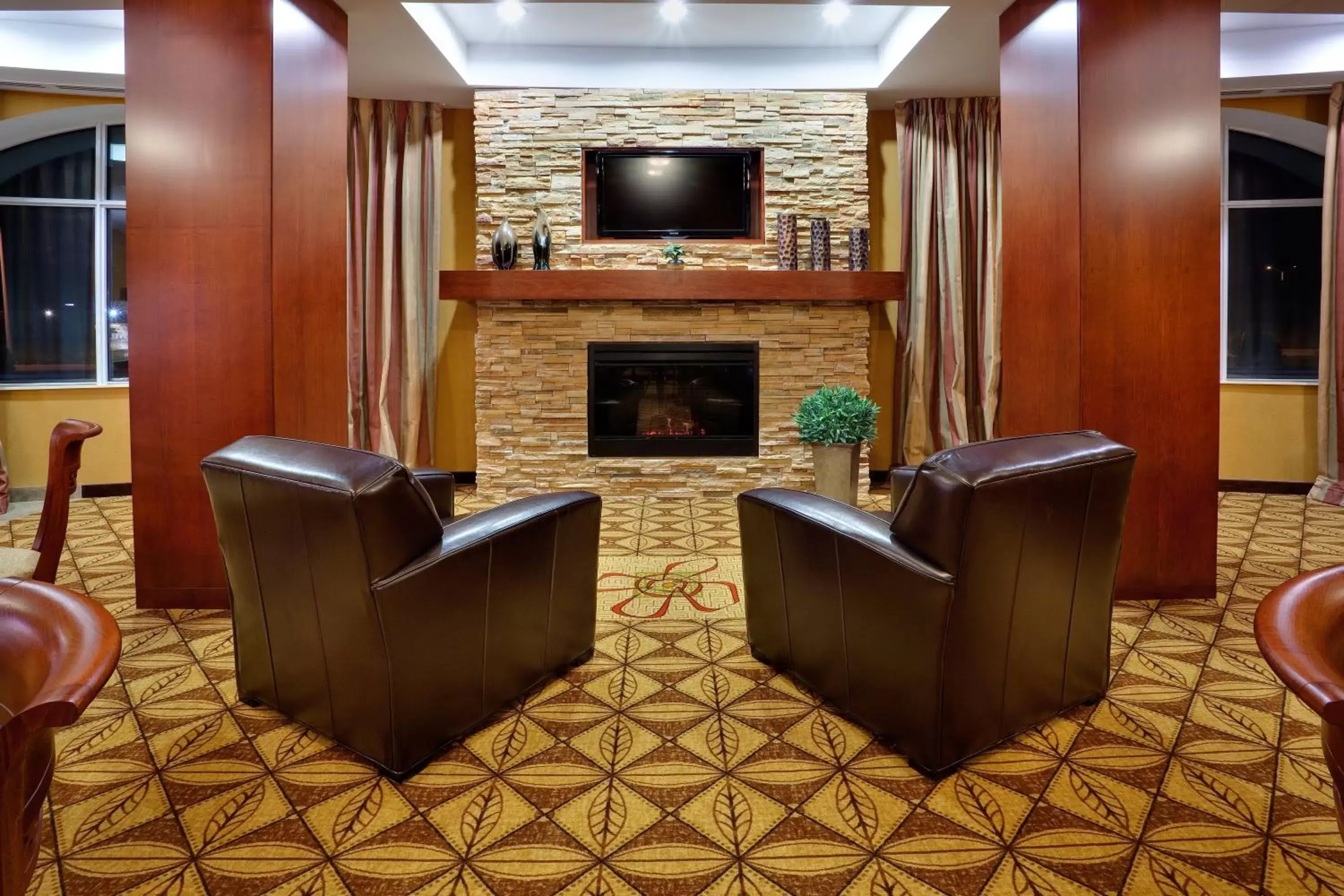 Breakfast, TV/Entertainment Center in Holiday Inn Express Hotel & Suites Clarington - Bowmanville, an IHG Hotel