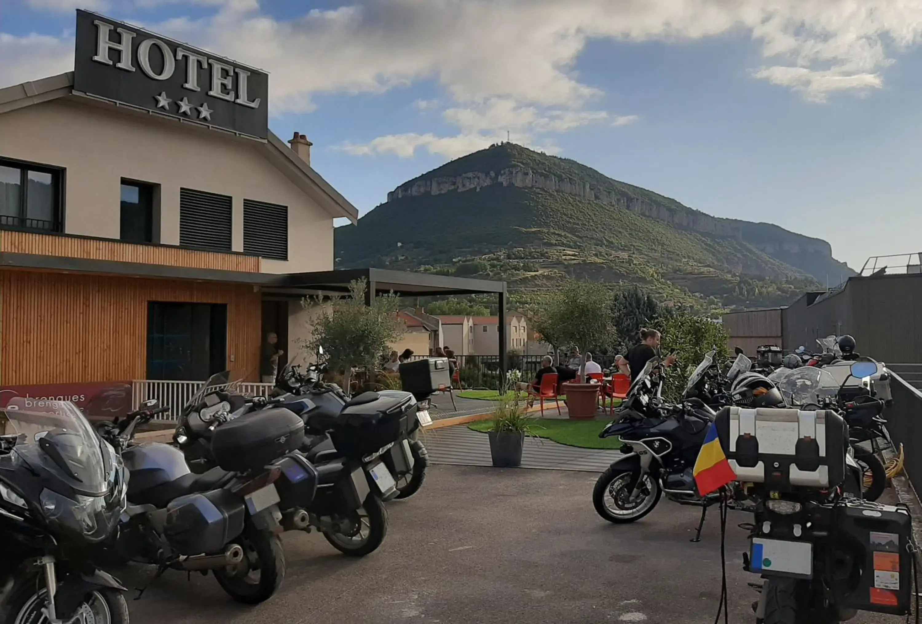 Biking in Hôtel la Capelle Millau