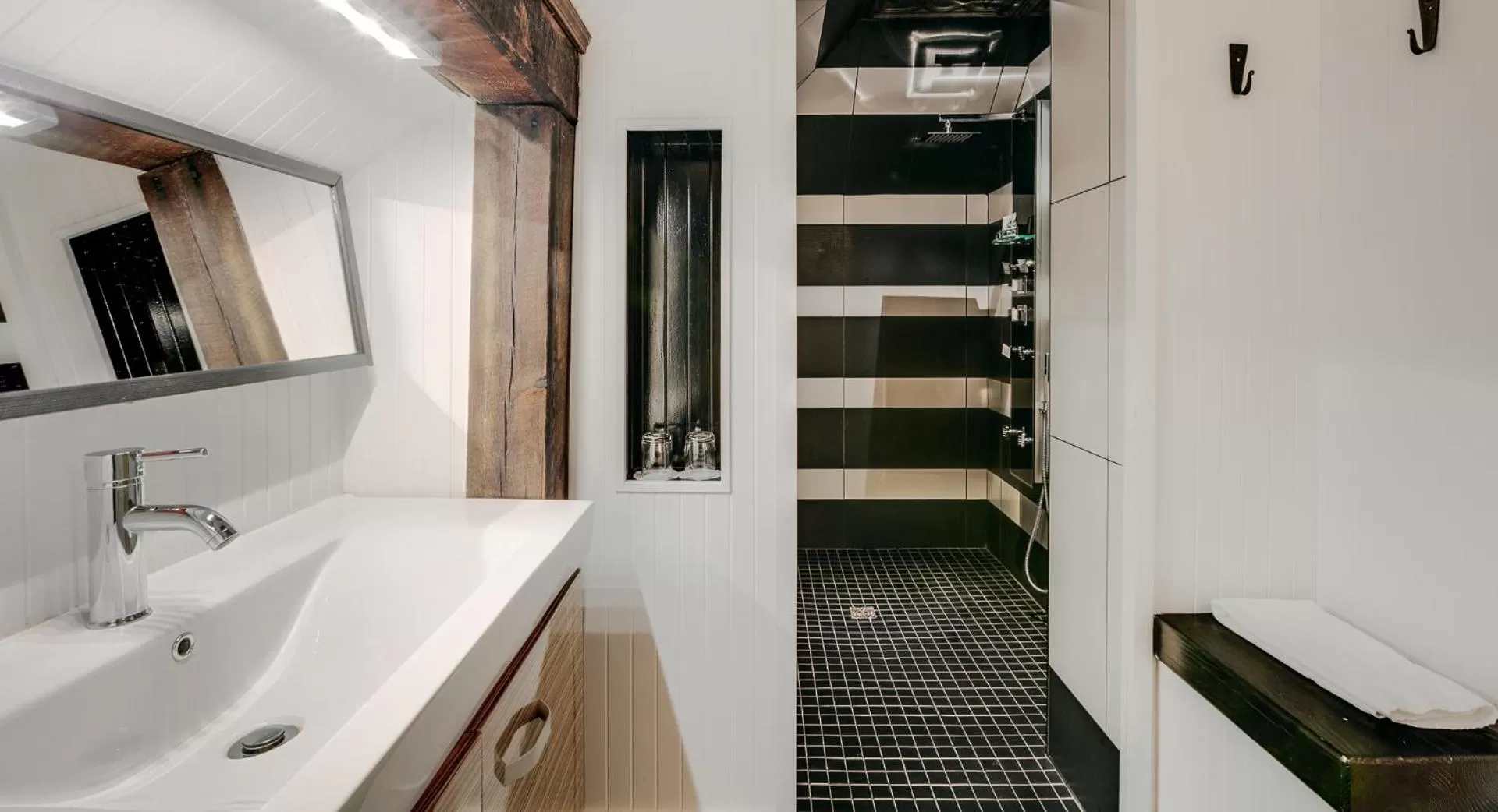 Bathroom in Auberge Nuits de St-Georges