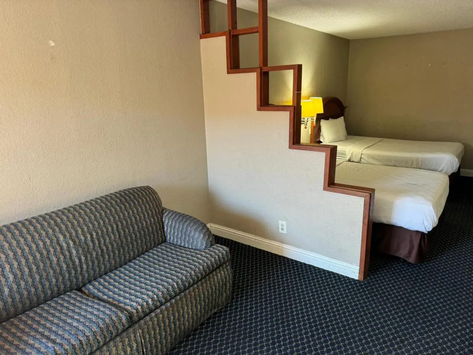 Bedroom, Bed in Homegate Studio and Suites San Antonio