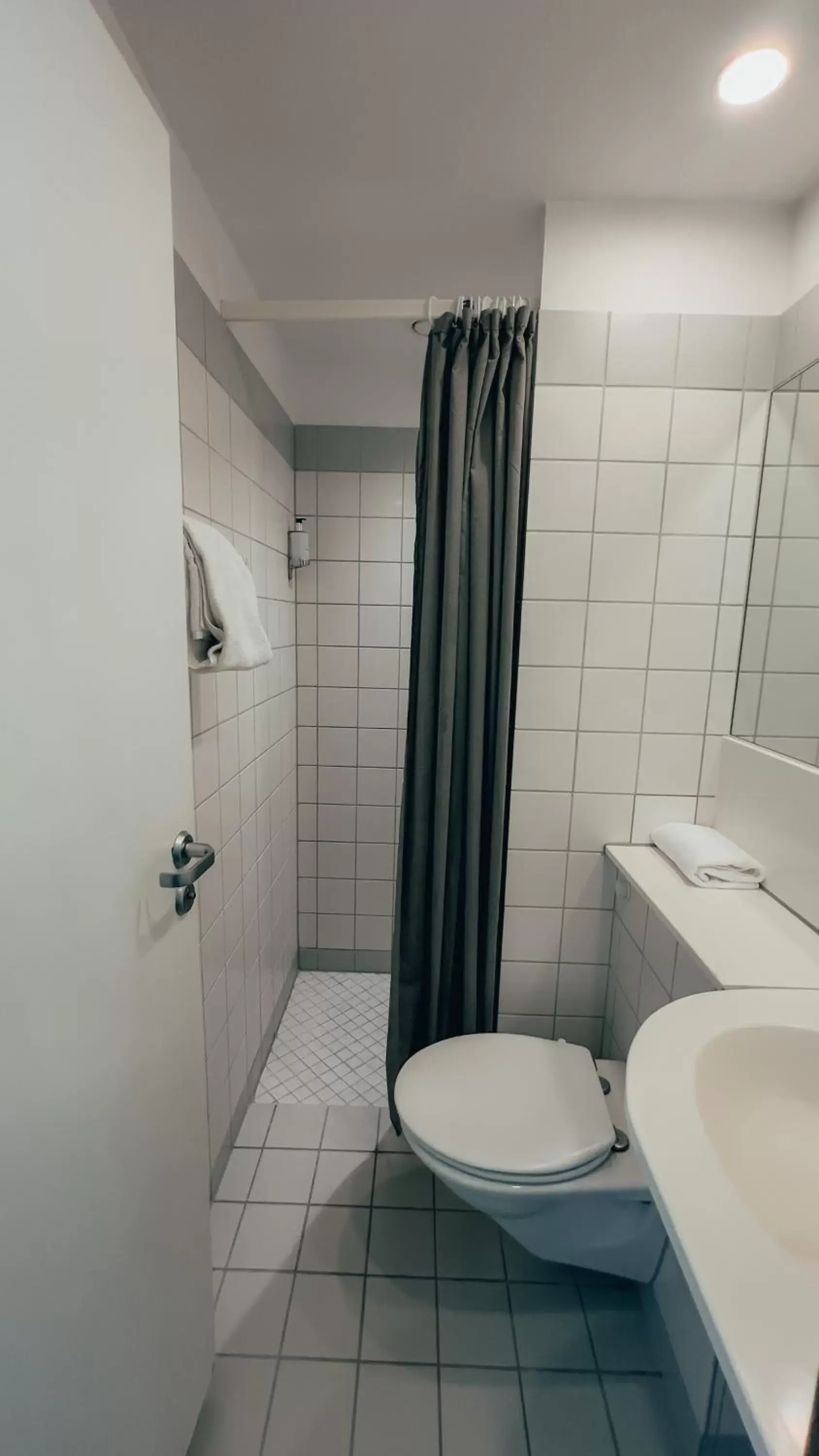 Shower, Bathroom in Good Morning City Copenhagen Star