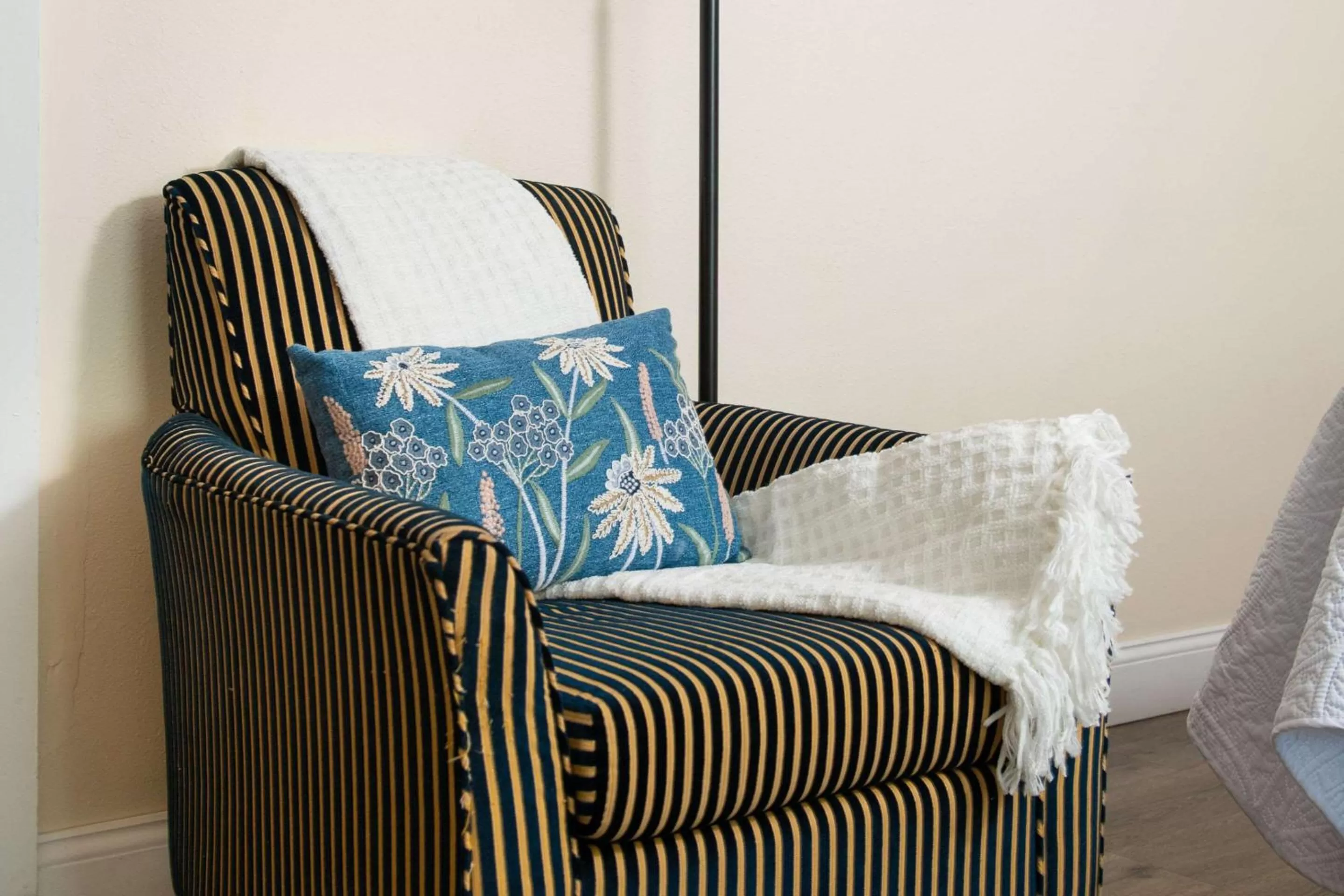 Bedroom in Rodeway Inn Middletown - Newport