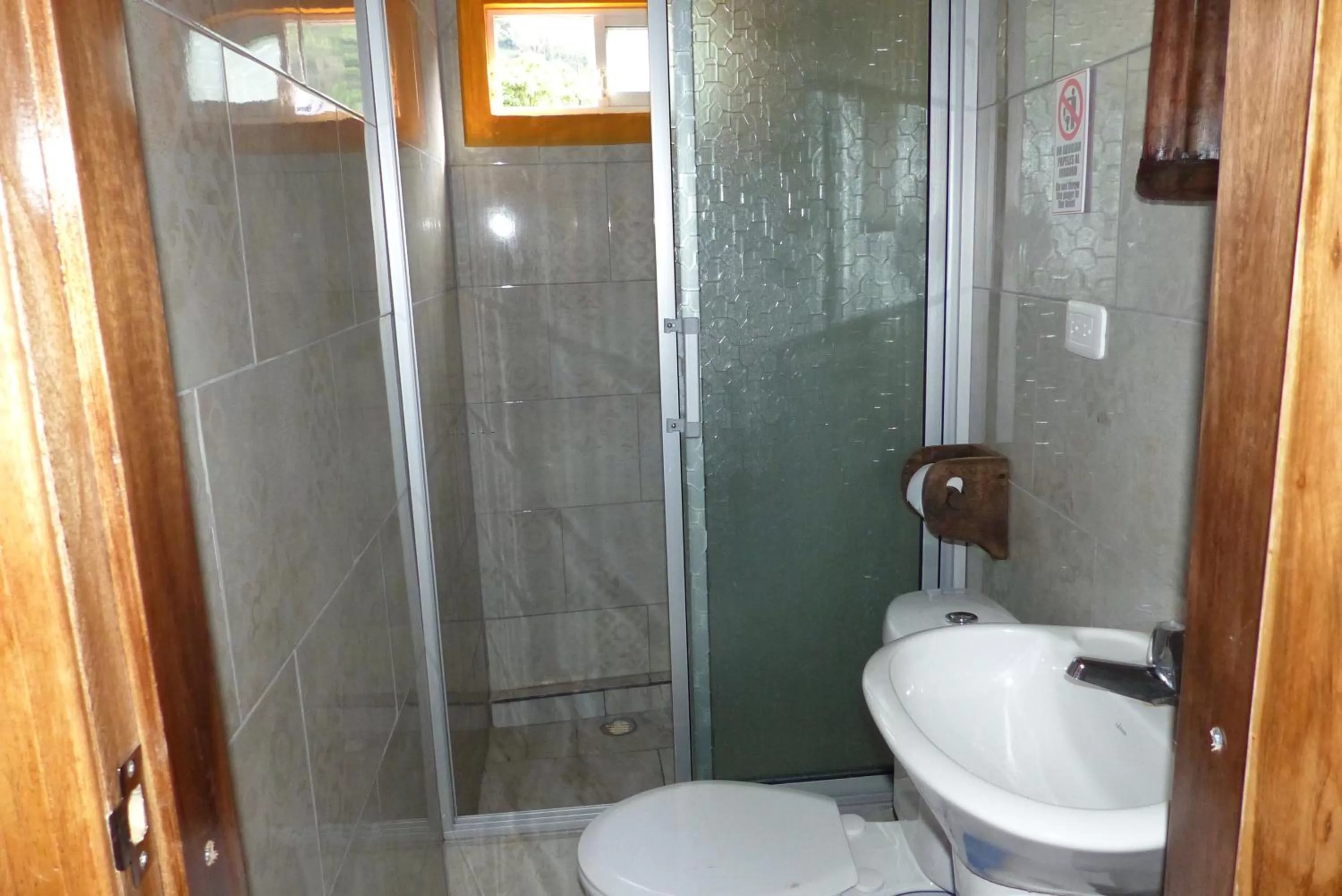 Toilet in Hostal La Casa Amarilla City