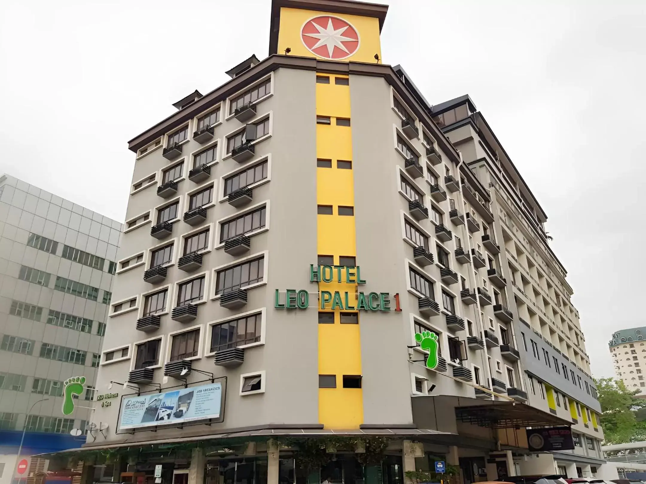 Property Building in Leo Palace Hotel