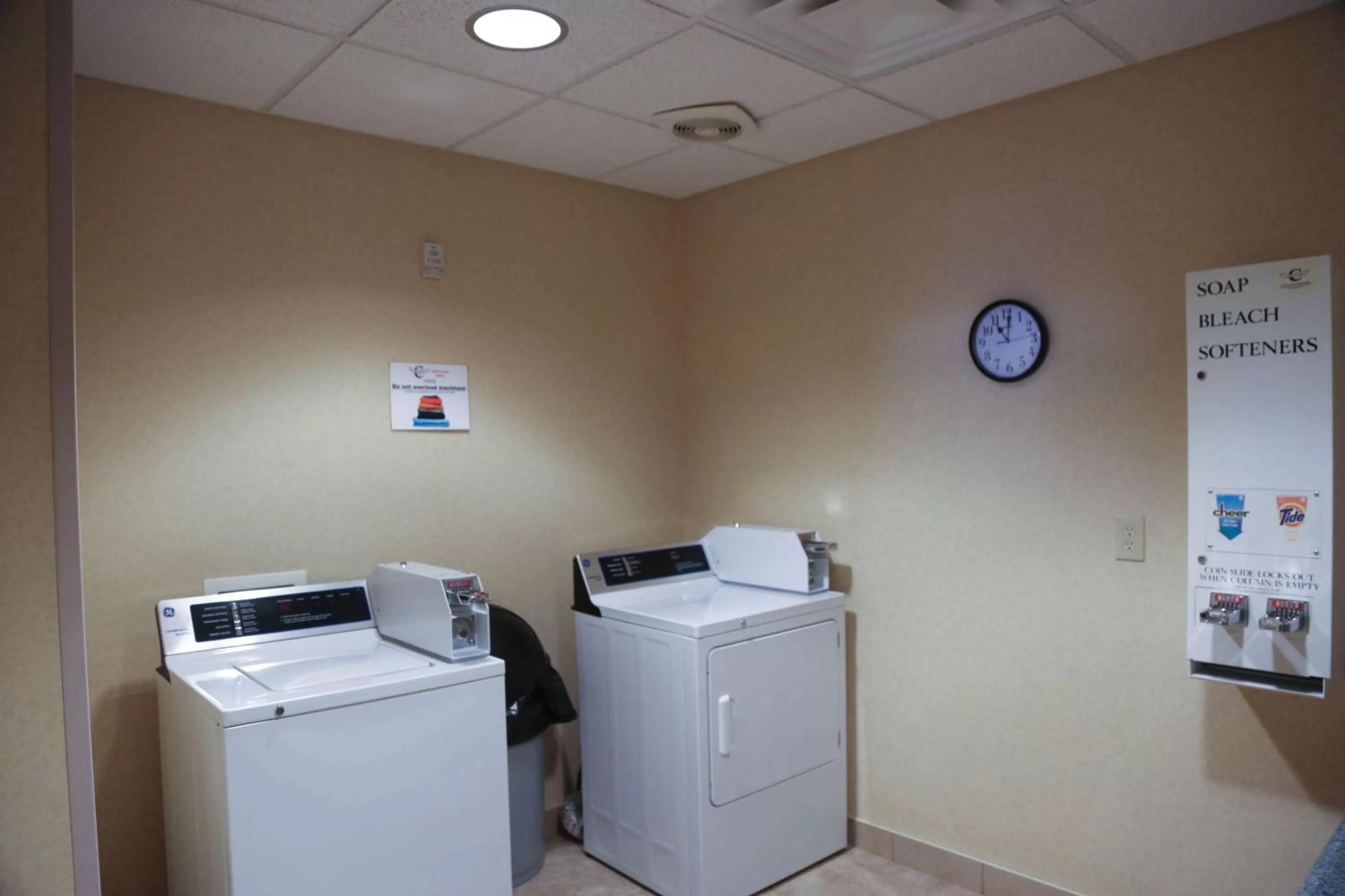 Property building in Hampton Inn Morehead