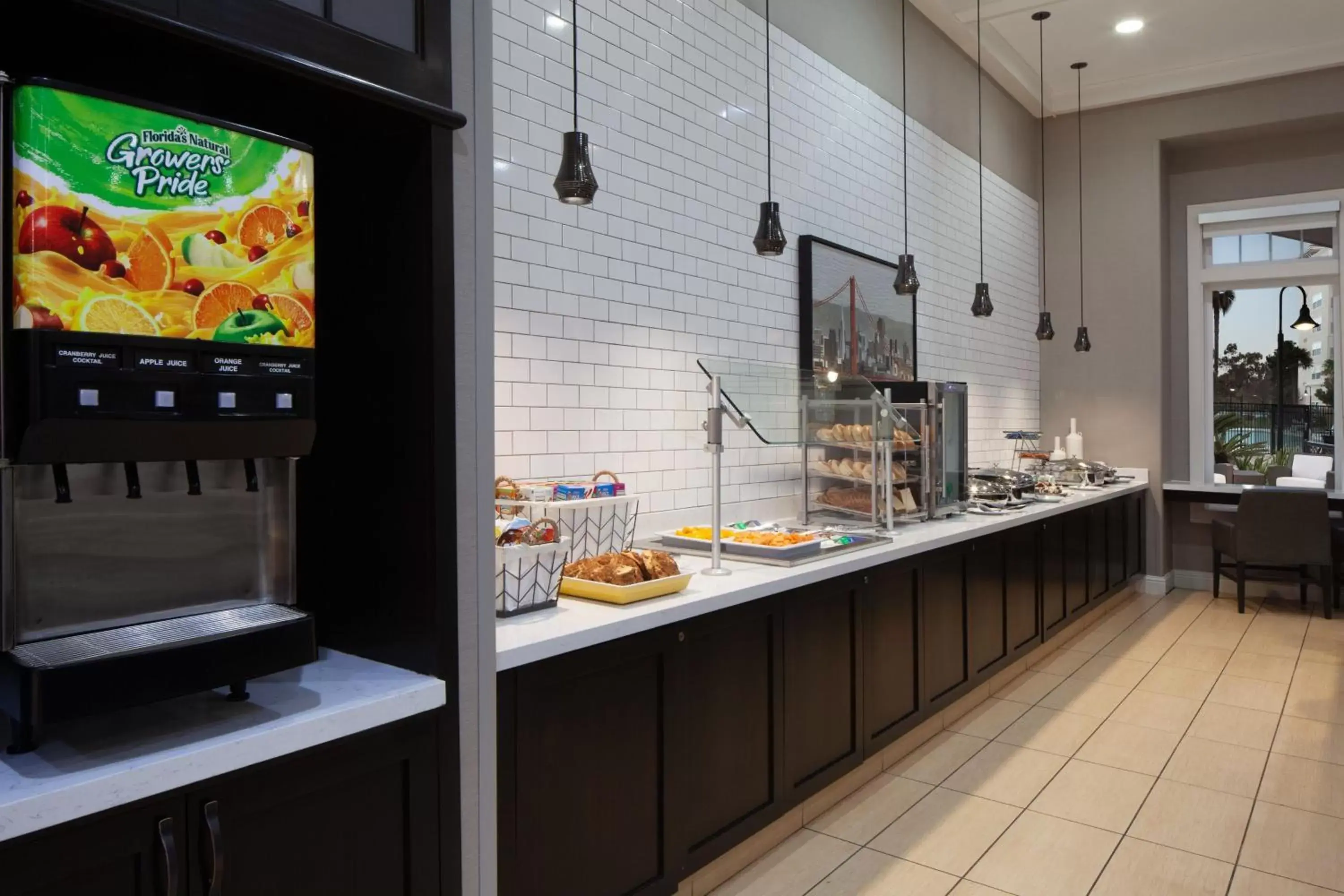 Breakfast in Residence Inn by Marriott Newark Silicon Valley