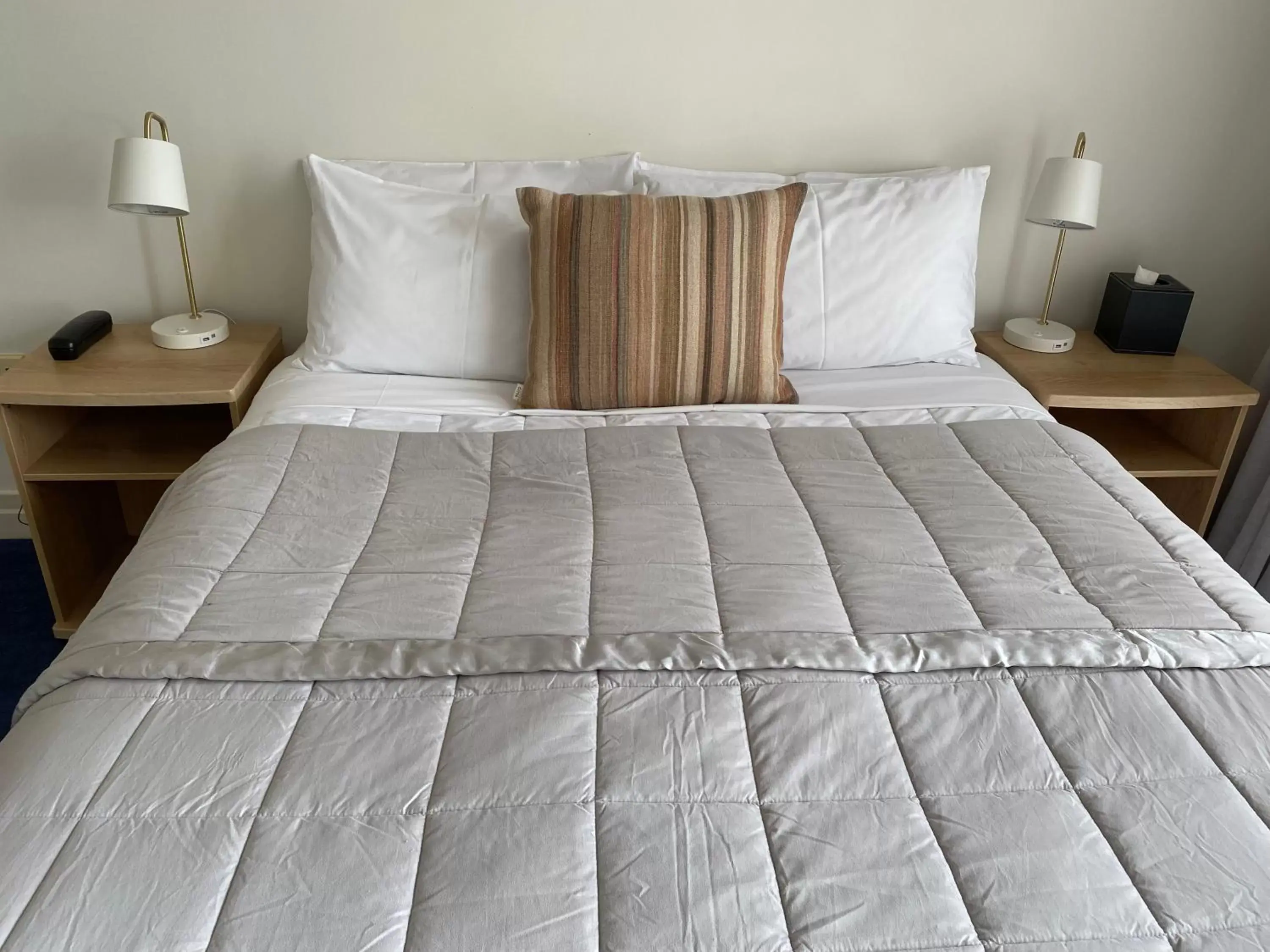 Bed in Motel On York Bed in Motel On York