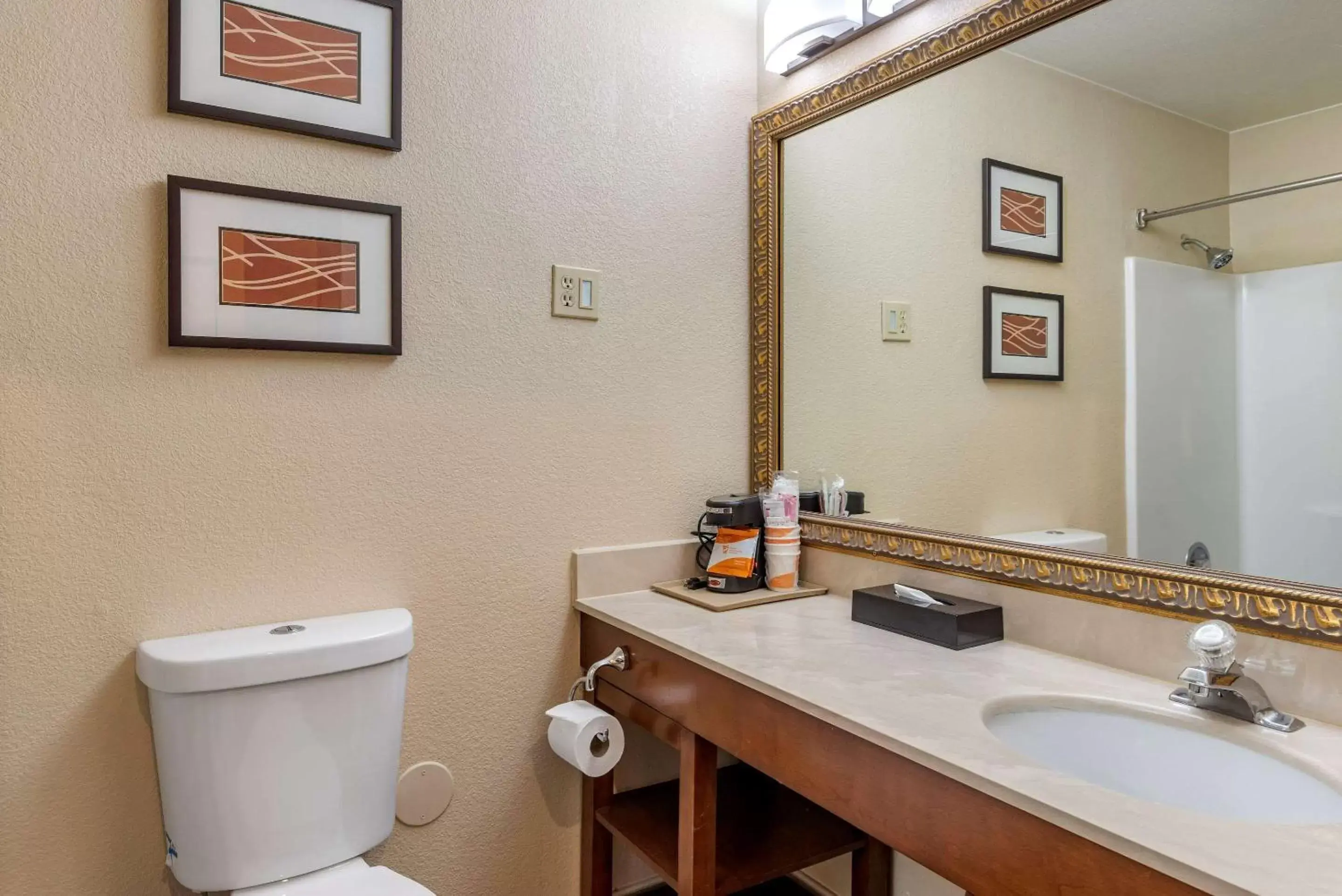 Bathroom in Comfort Inn & Suites Klamath Falls