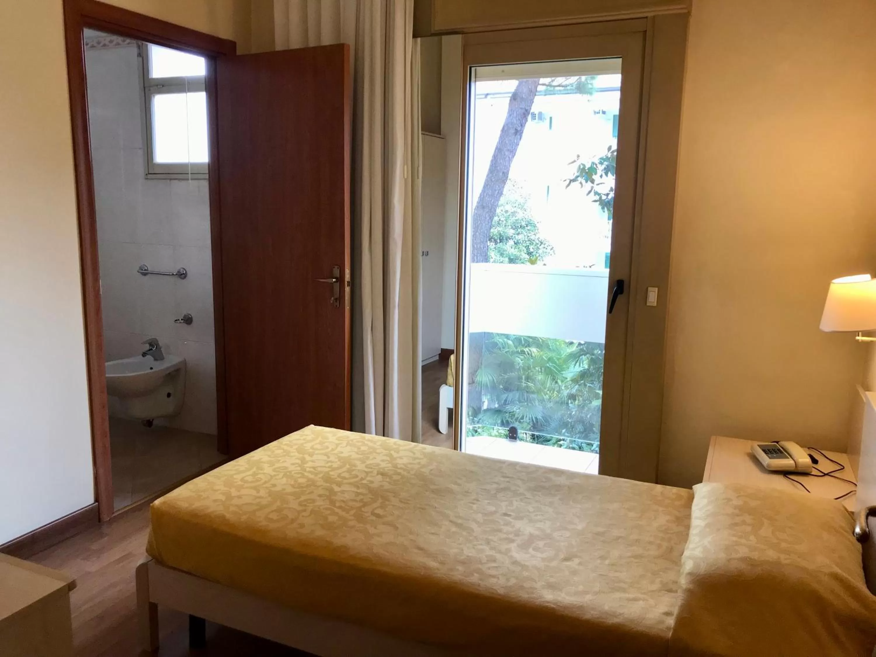 Bed in Hotel B&B Risorta