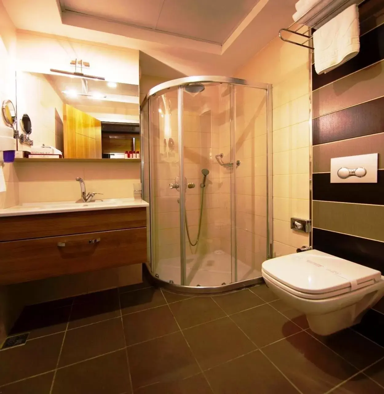 Shower, Bathroom in Efeler Hotel