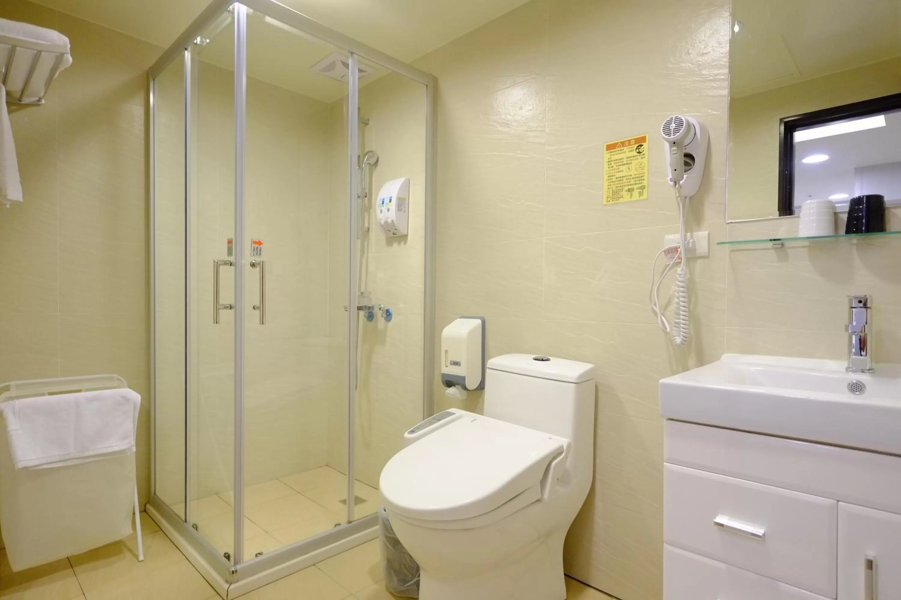 Bathroom in 意芙旅店 Ifinn Hotel
