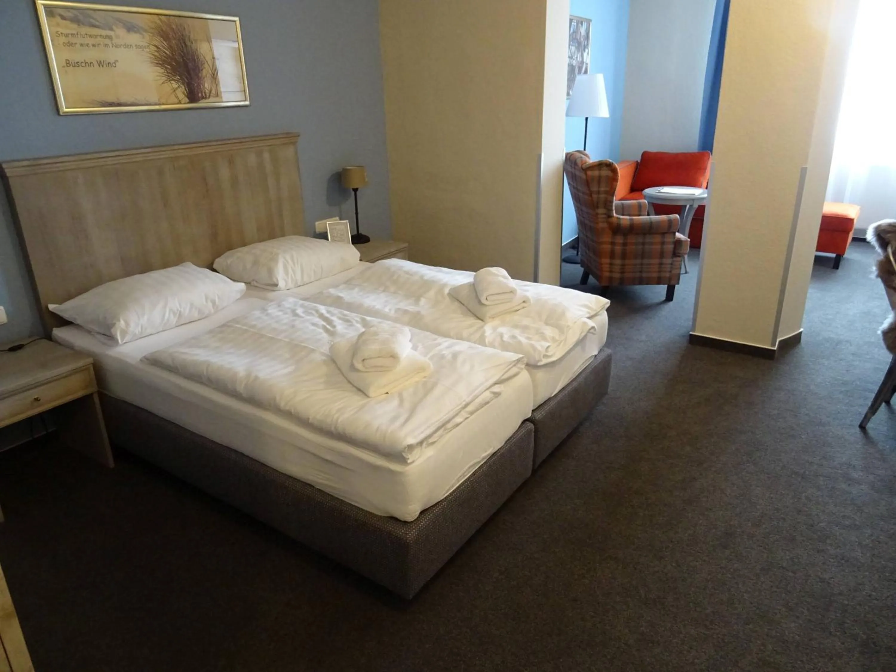 Living room, Bed in Inselhotel Langeoog