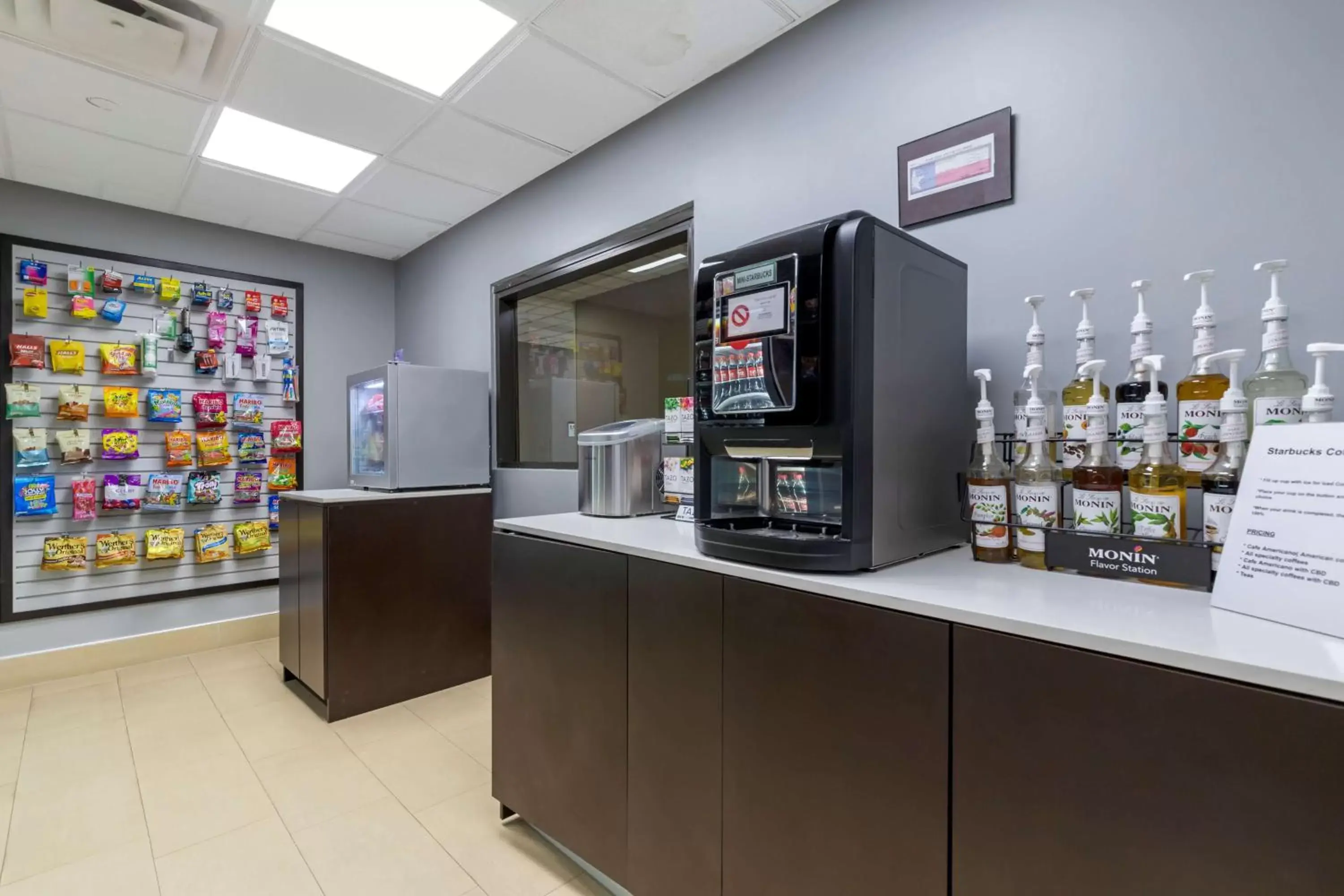 Property building in Best Western Plus McAllen Airport Hotel Property building in Best Western Plus McAllen Airport Hotel