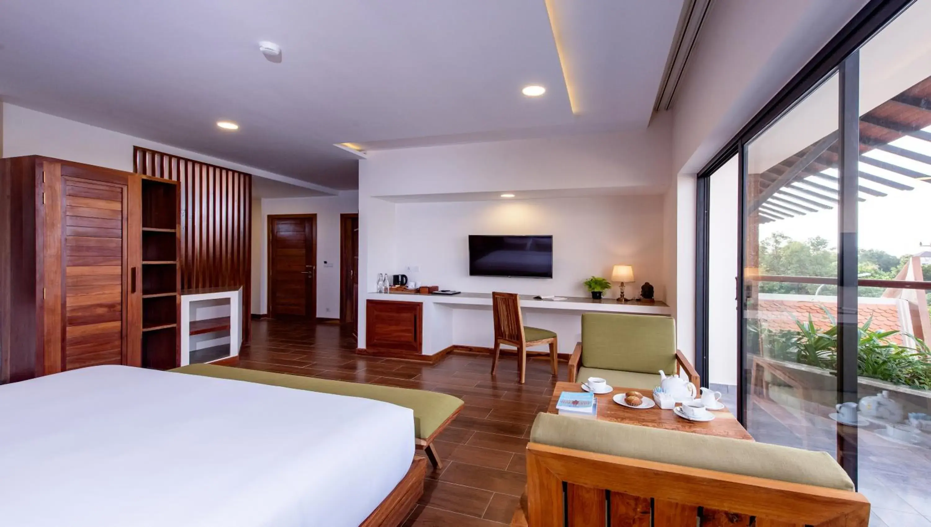 TV and multimedia in Araya Angkor Residence