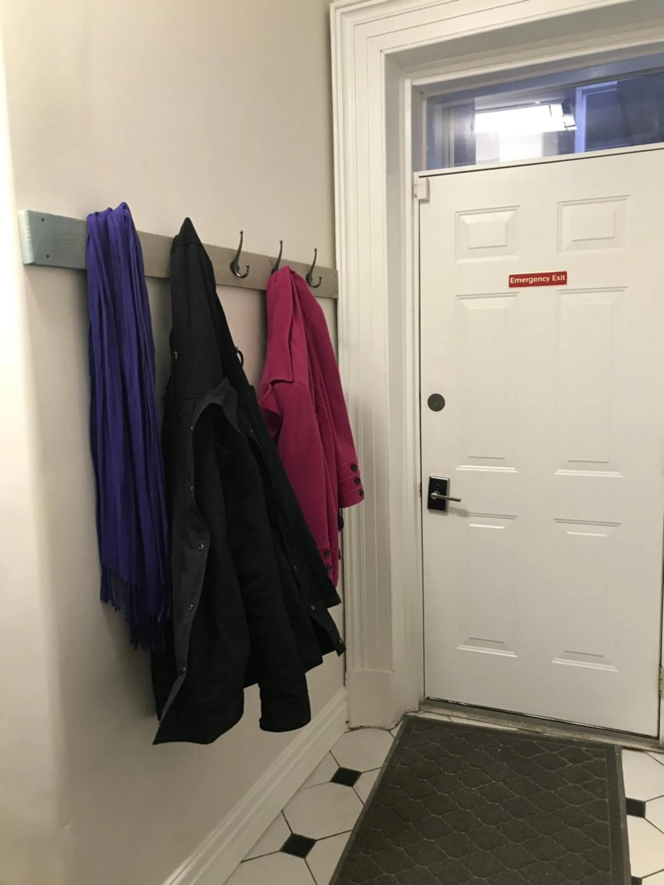 Facade/entrance in Pring Guesthouse