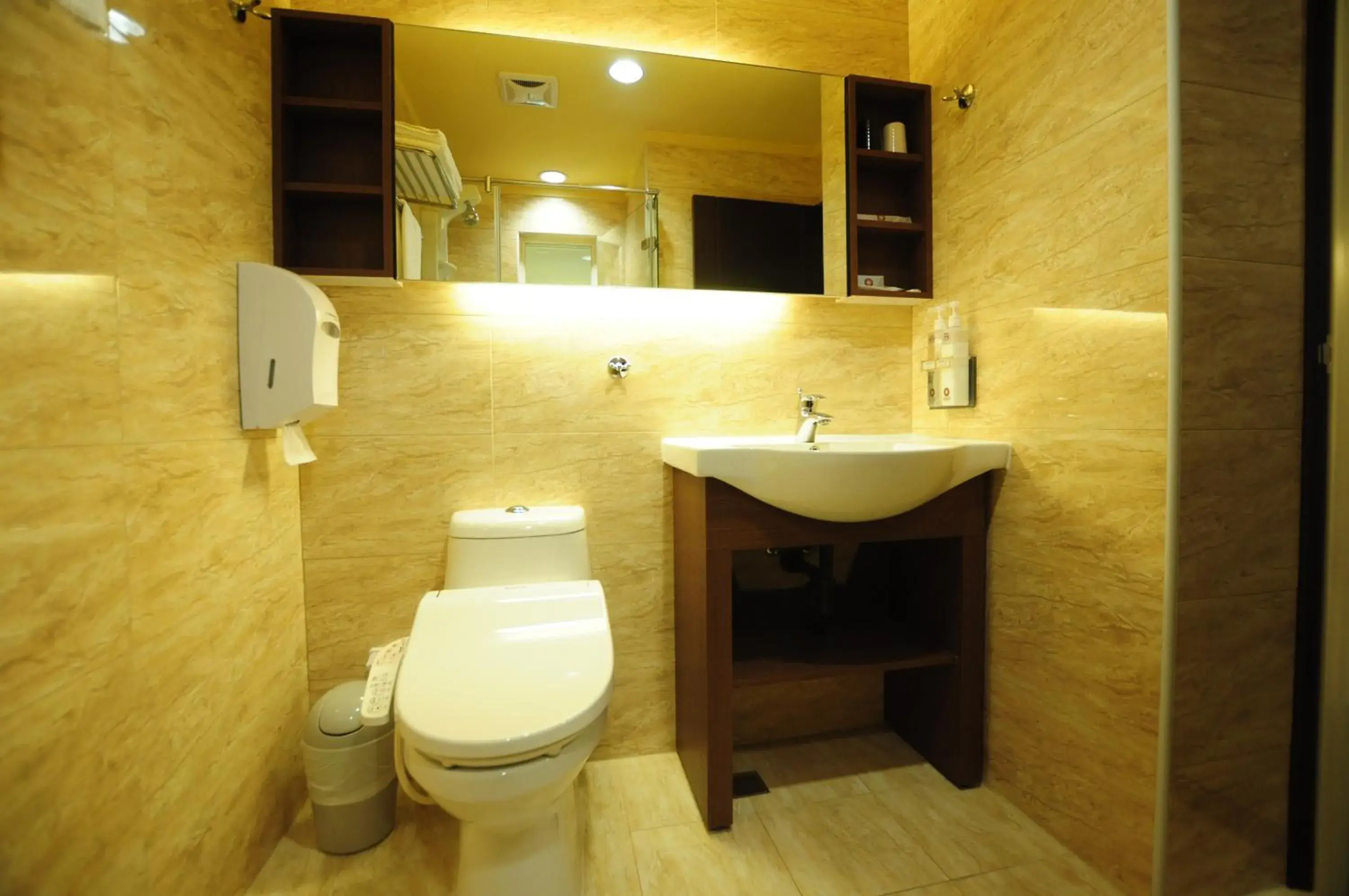 Bathroom in Kindness Hotel-Kaohsiung Guang Rong Pier