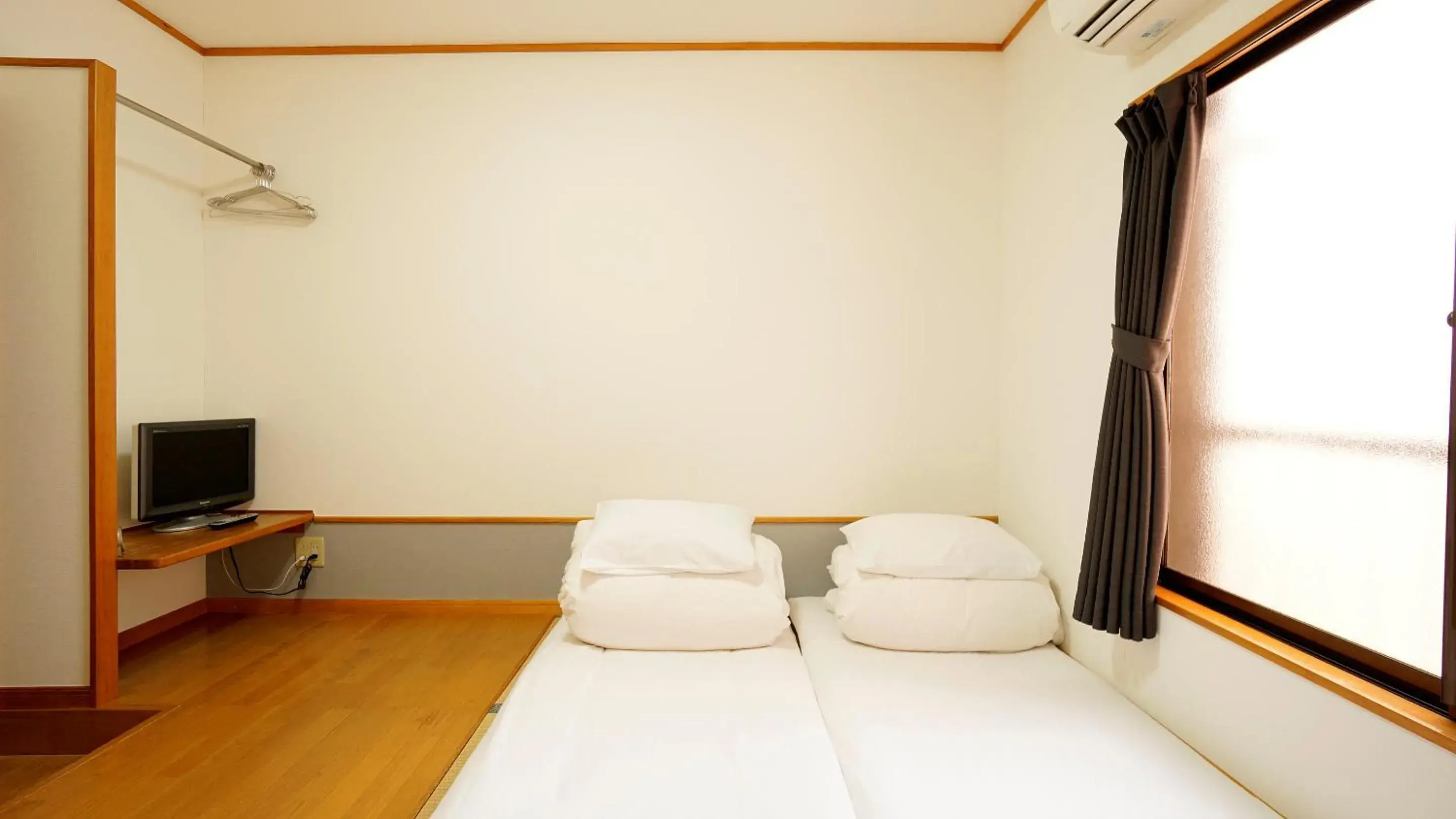 Bedroom, Bed in House Ikebukuro
