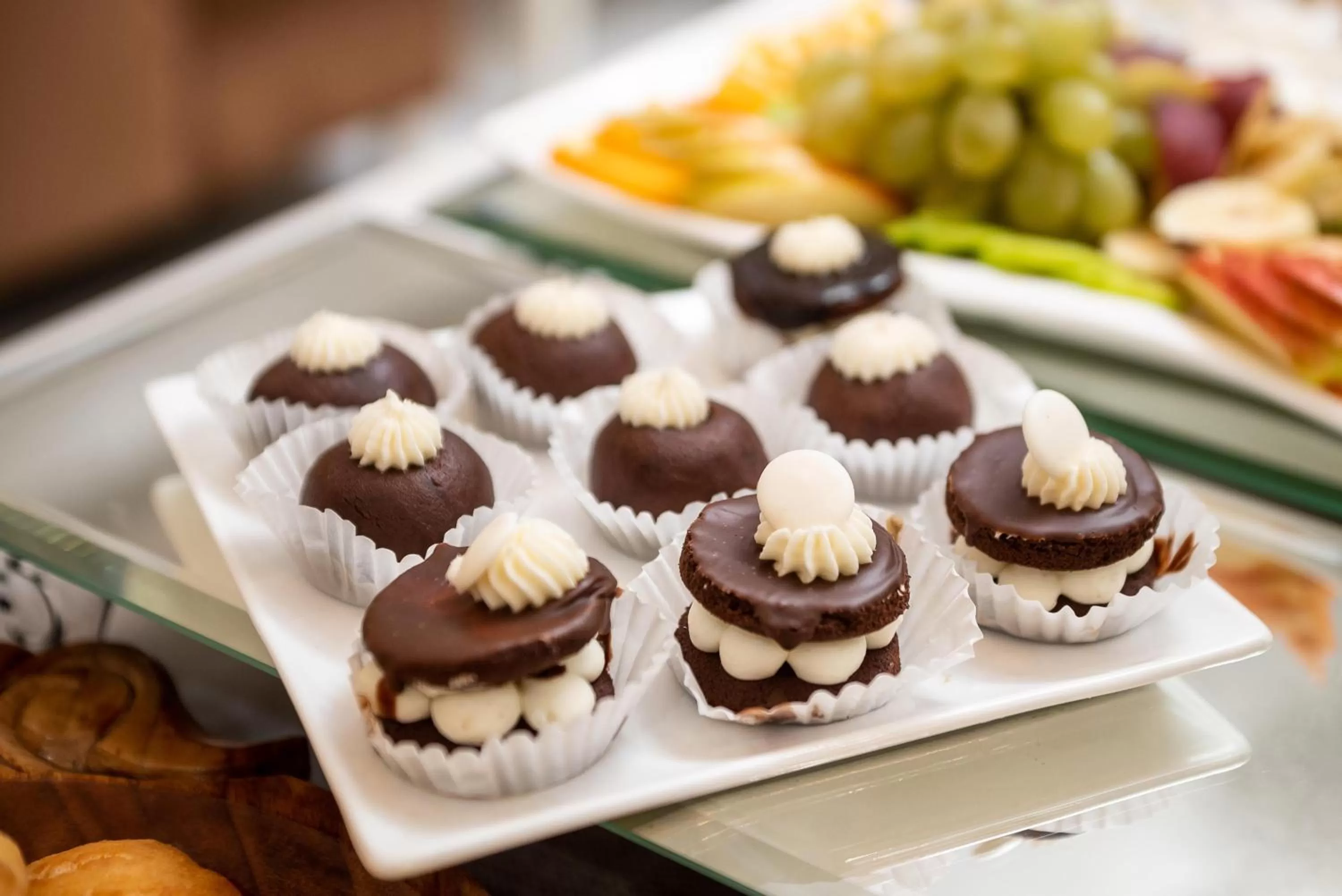 Buffet breakfast, Food in Tauke Khan Plaza