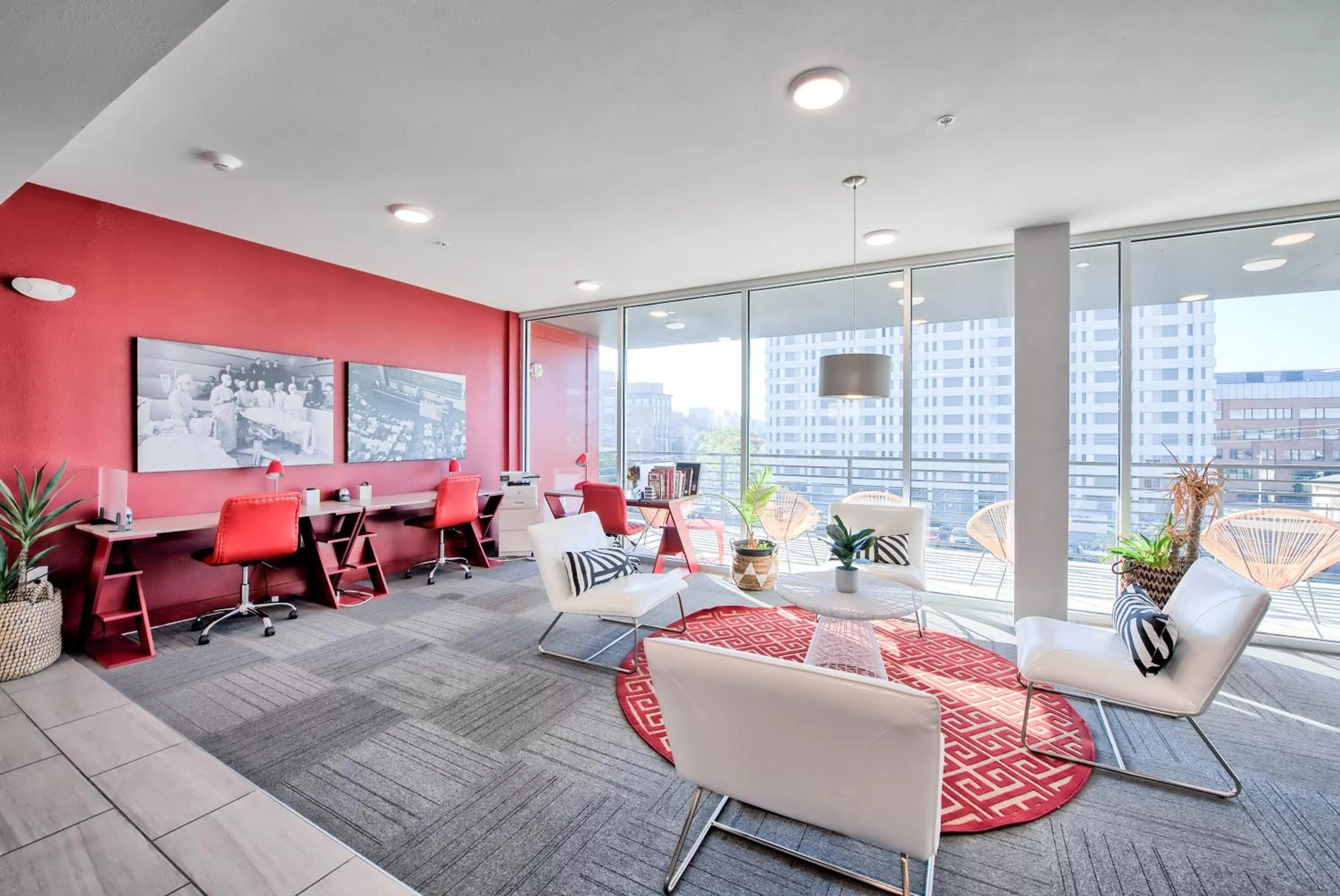 Business facilities in The Urban