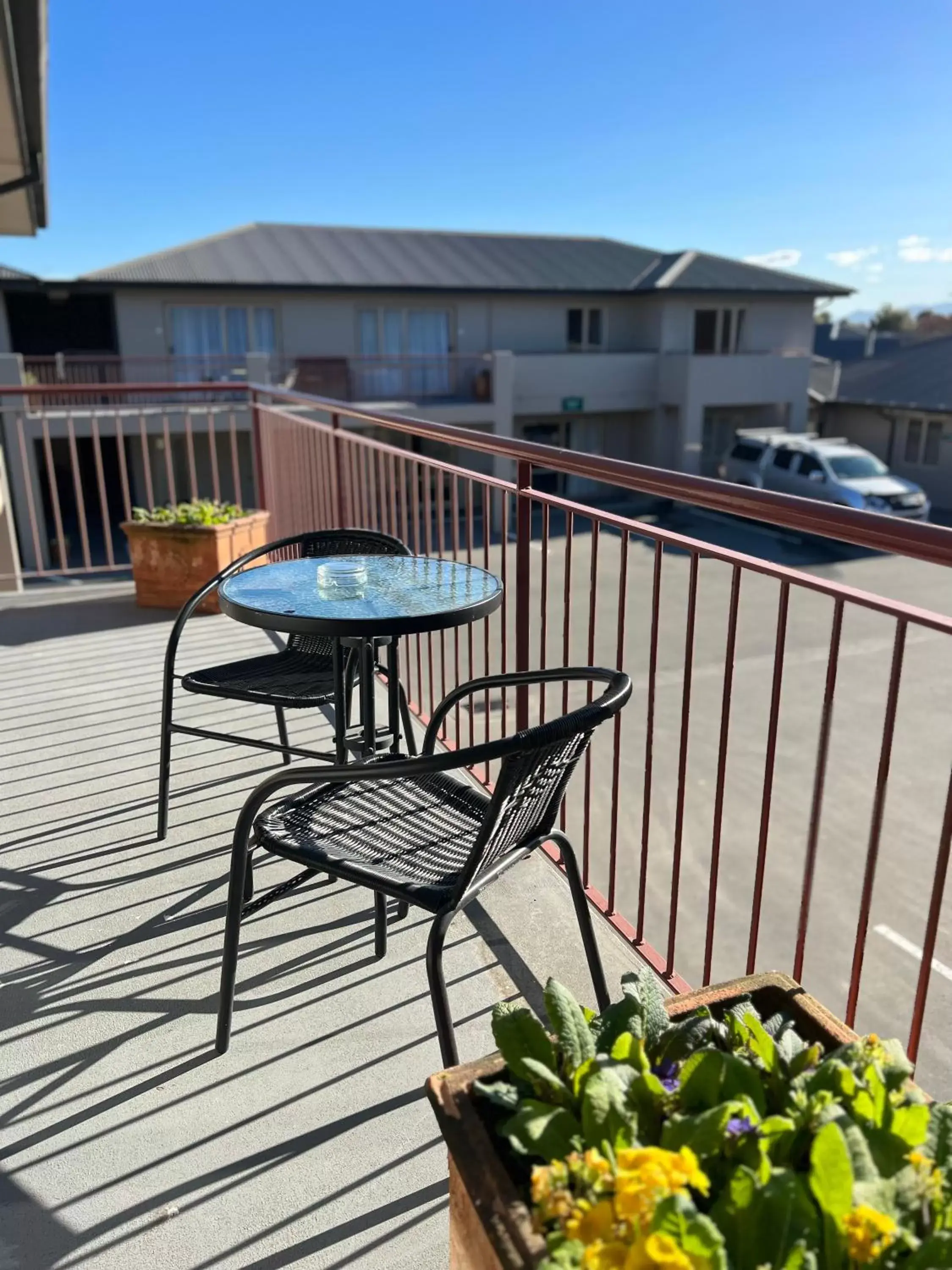 Property building, Balcony/Terrace in The Suites Ashburton