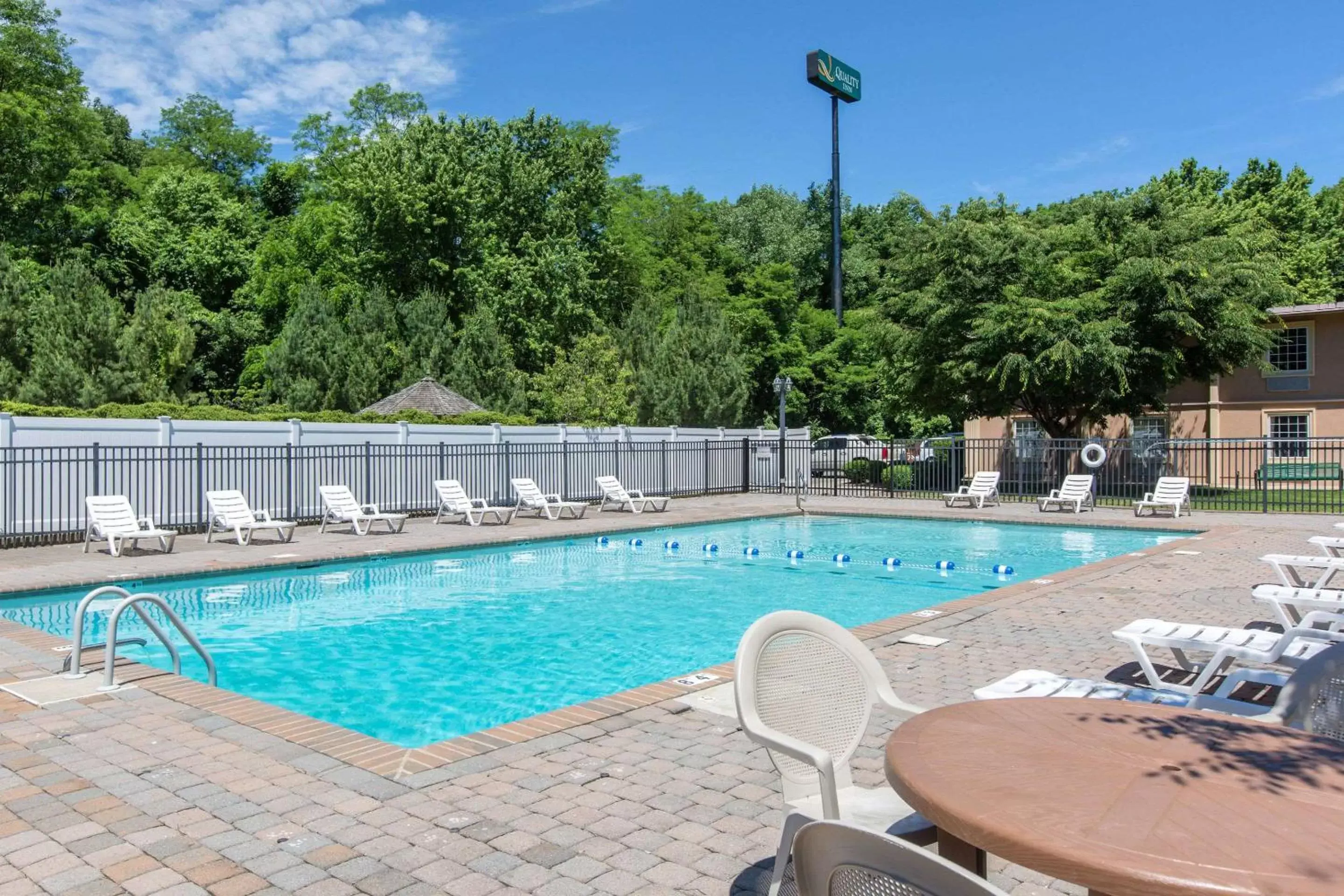 Activities, Swimming Pool in Quality Inn Ledgewood - Dover