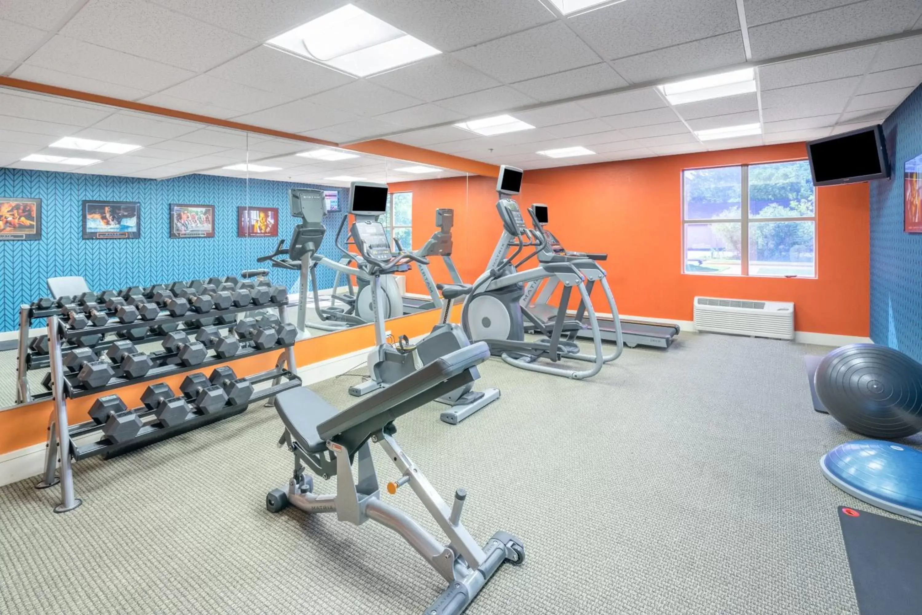 Fitness centre/facilities, Fitness Center/Facilities in Holiday Inn Express Cambridge, an IHG Hotel