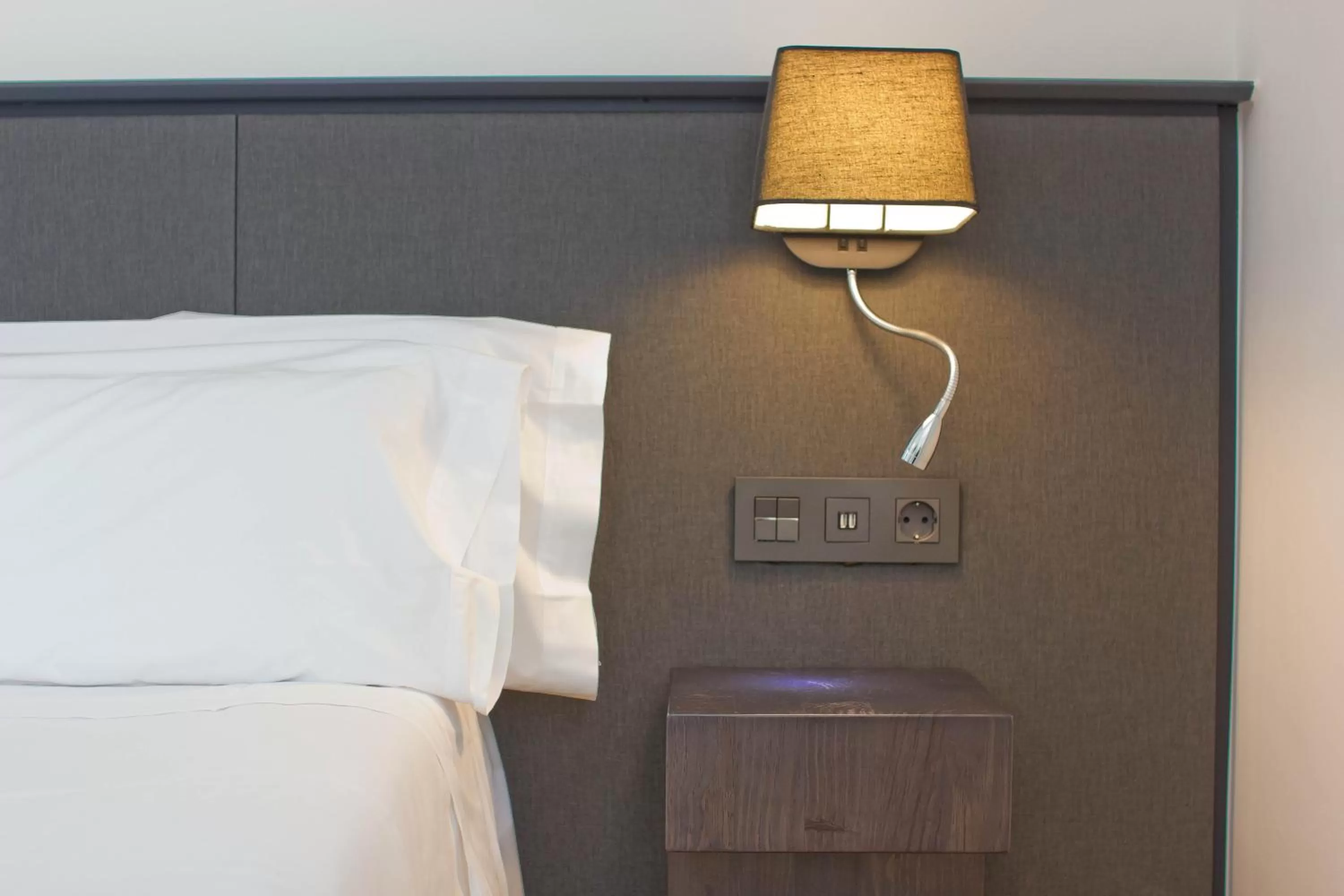 Bed in Aparthotel Atenea Valles