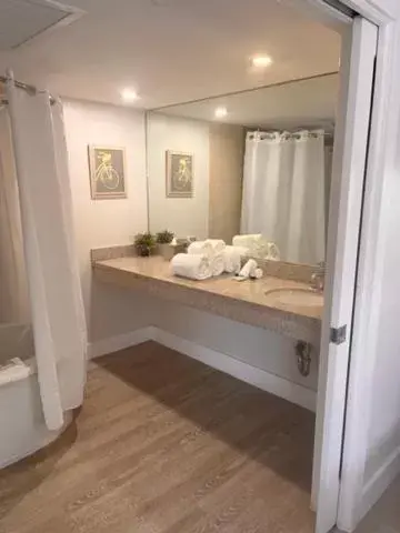 Bathroom in Suites at The Strand on Ocean Drive