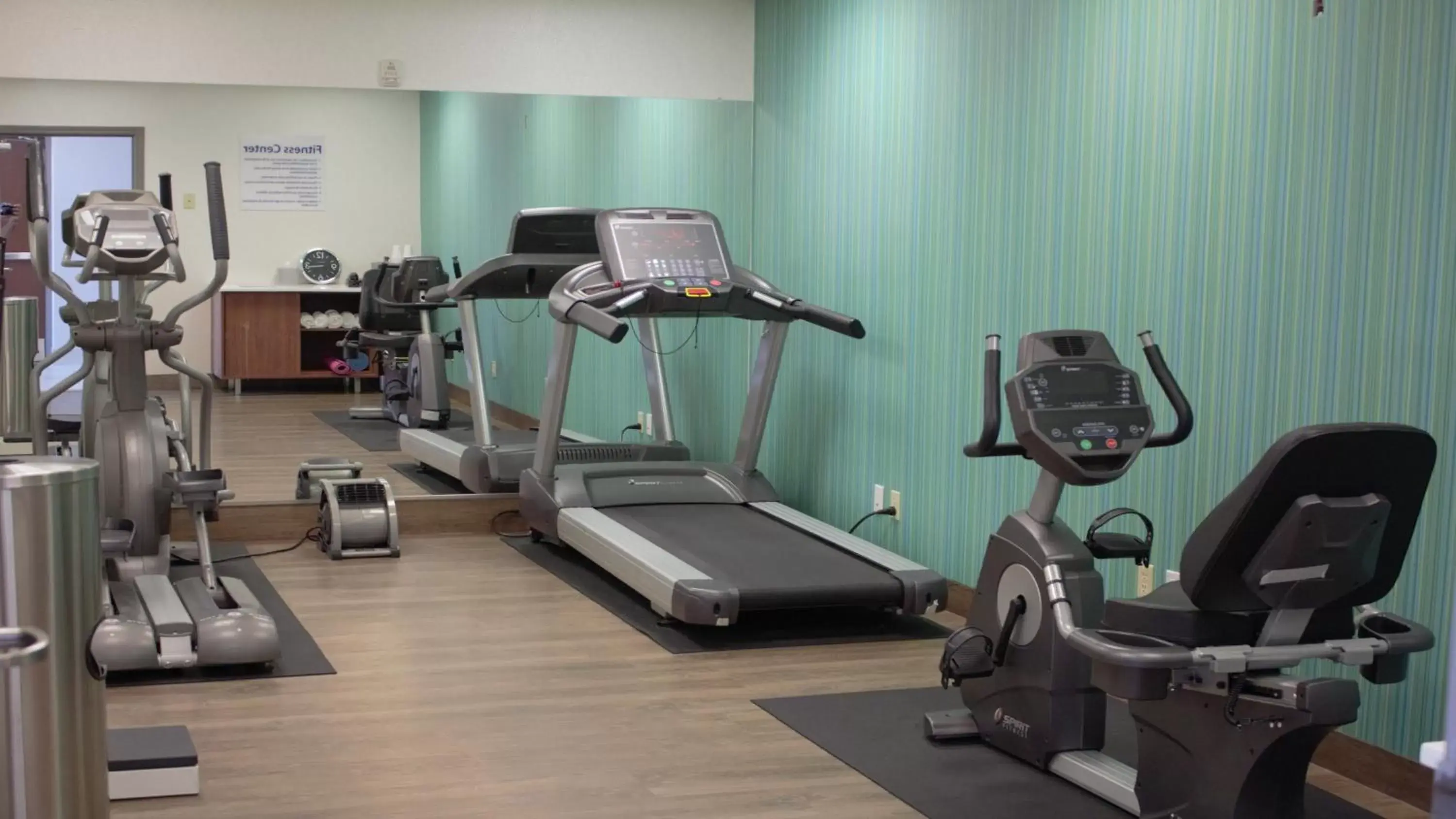 Fitness centre/facilities, Fitness Center/Facilities in Holiday Inn Express Hotel & Suites Somerset Central, an IHG Hotel